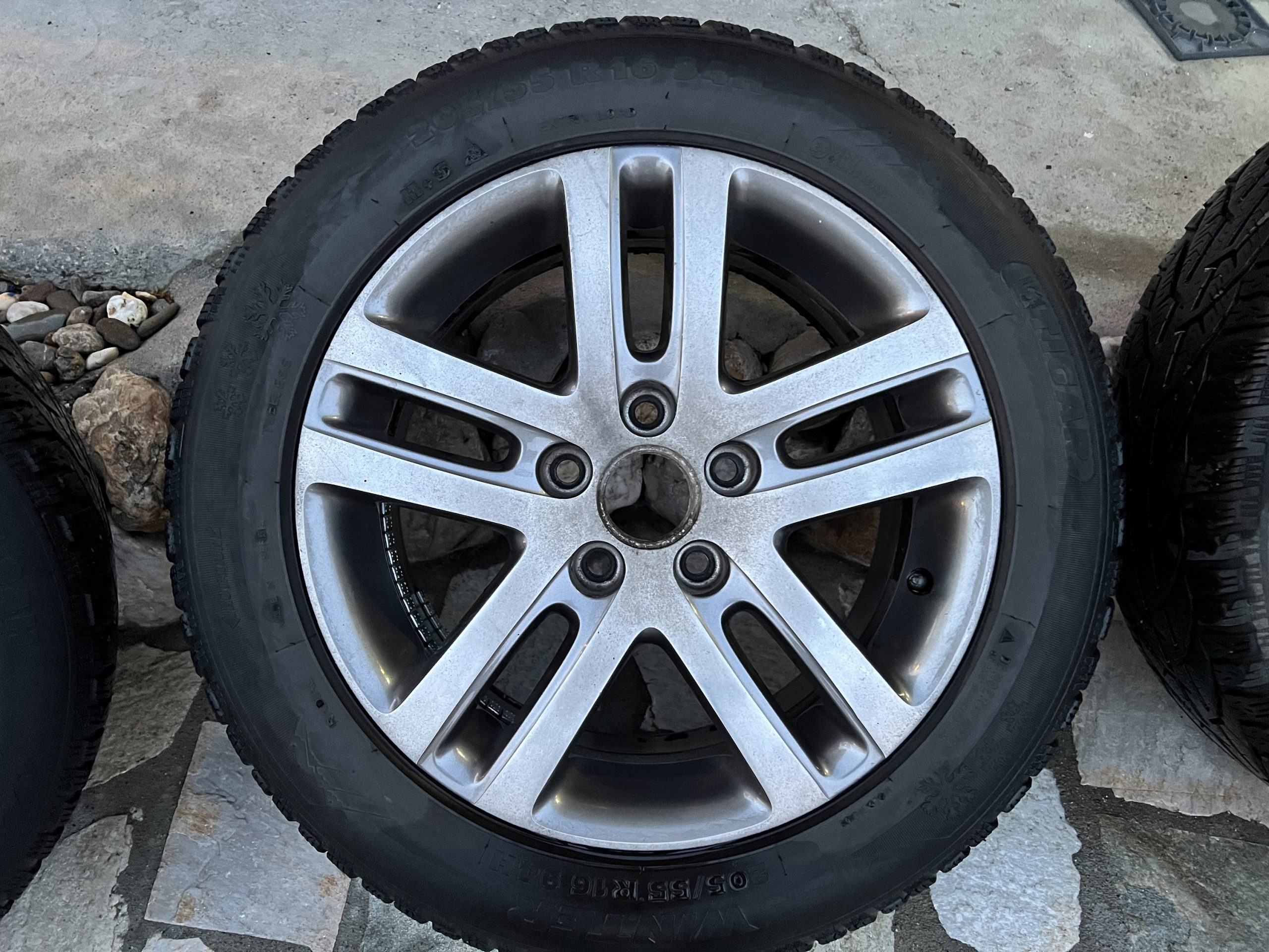 Alu felne 5×112 16″ sa gumama 205/55/16