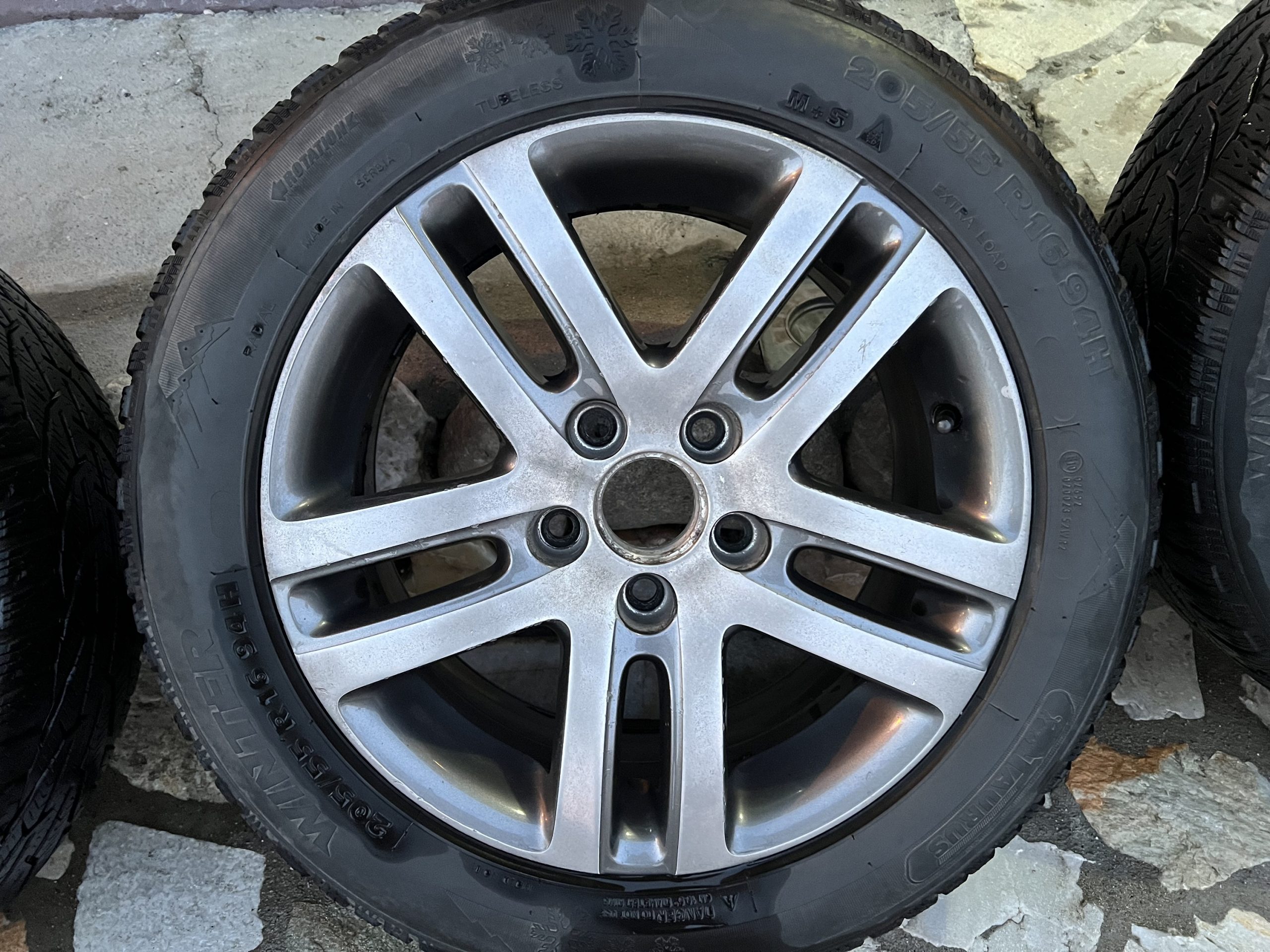 Alu felne 5×112 16″ sa gumama 205/55/16