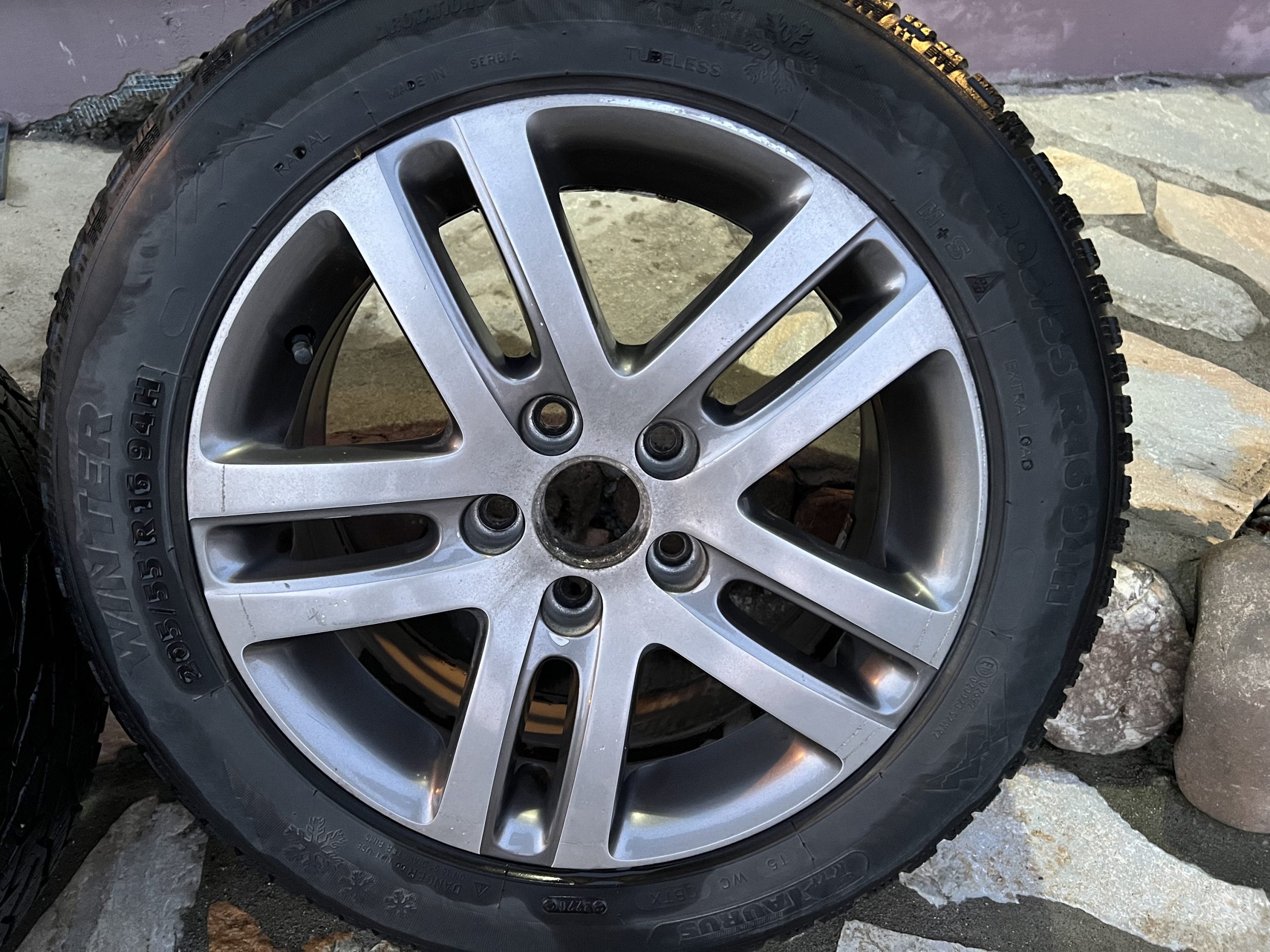 Alu felne 5×112 16″ sa gumama 205/55/16