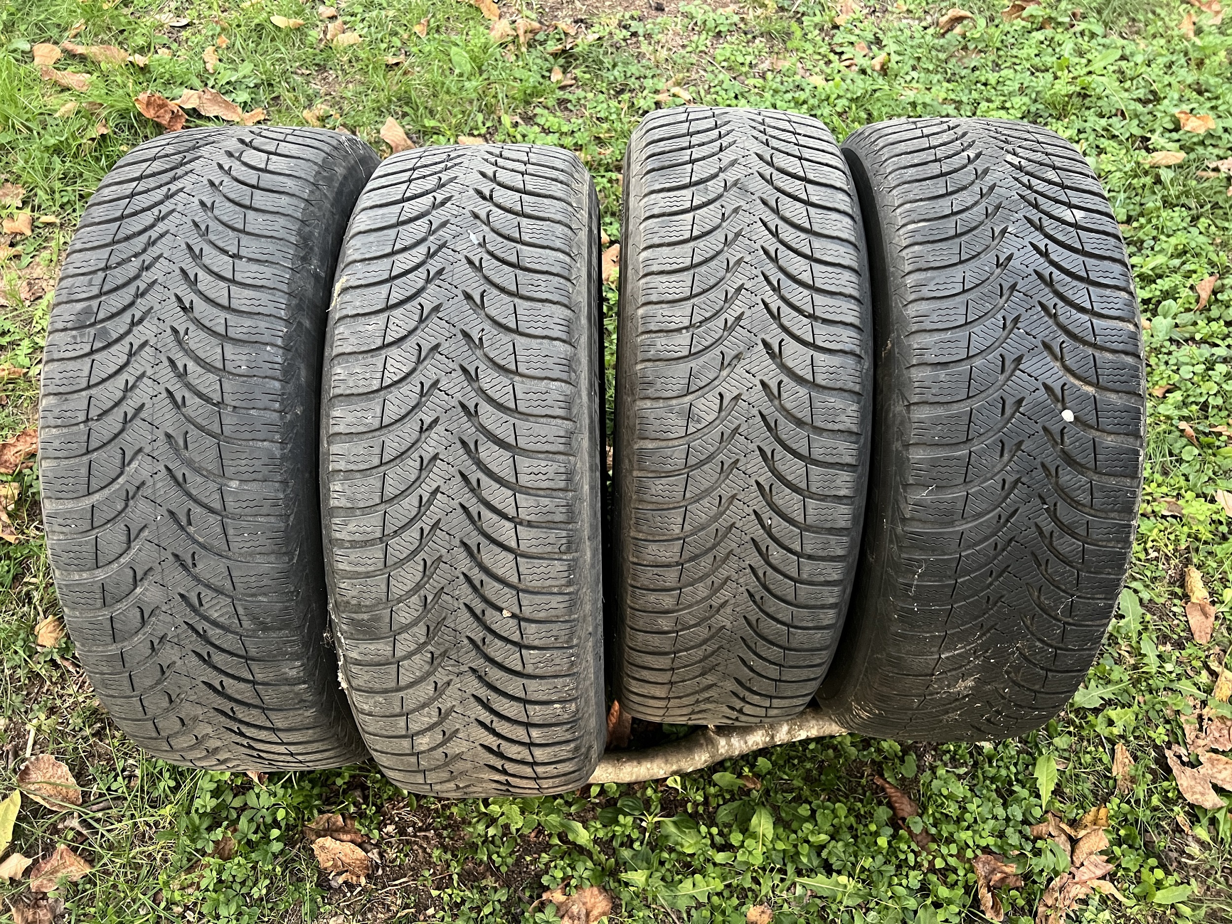 4 Michelin Alpin A4 gume 205/60/16 sa čeličnim felnama