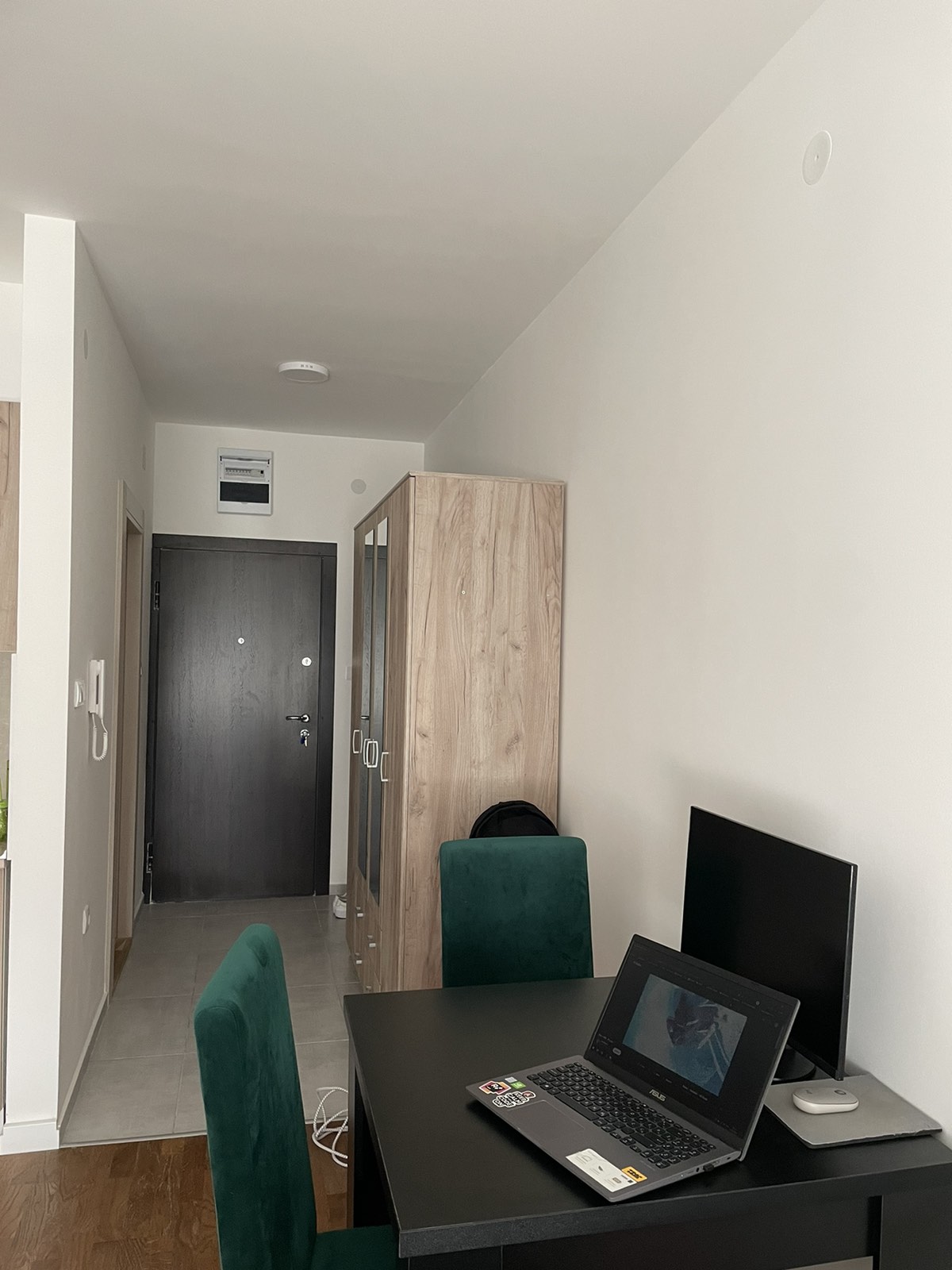 Izdajem garsonjeru, Novi bubanj