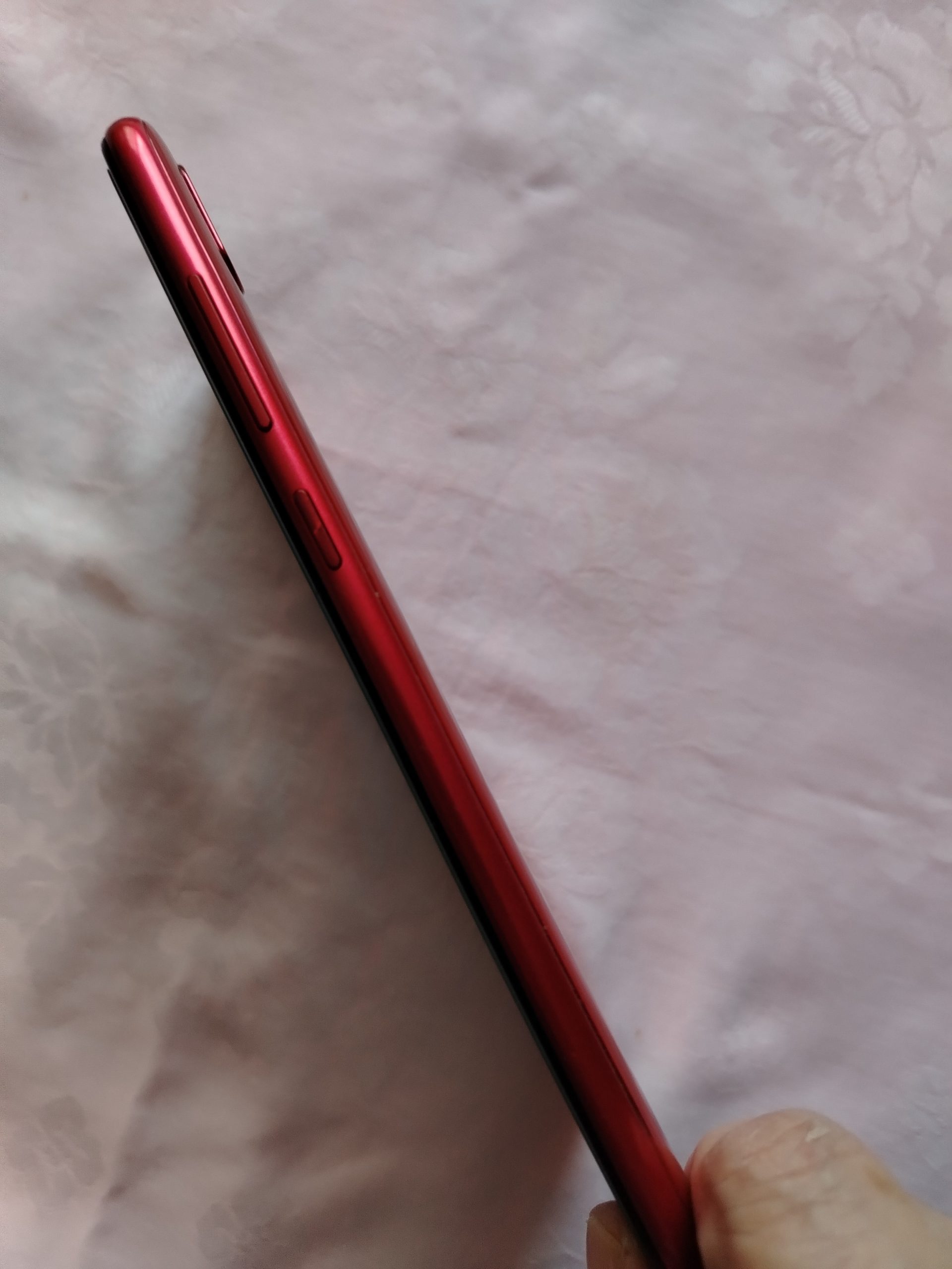 Prodajem mobilni telefon