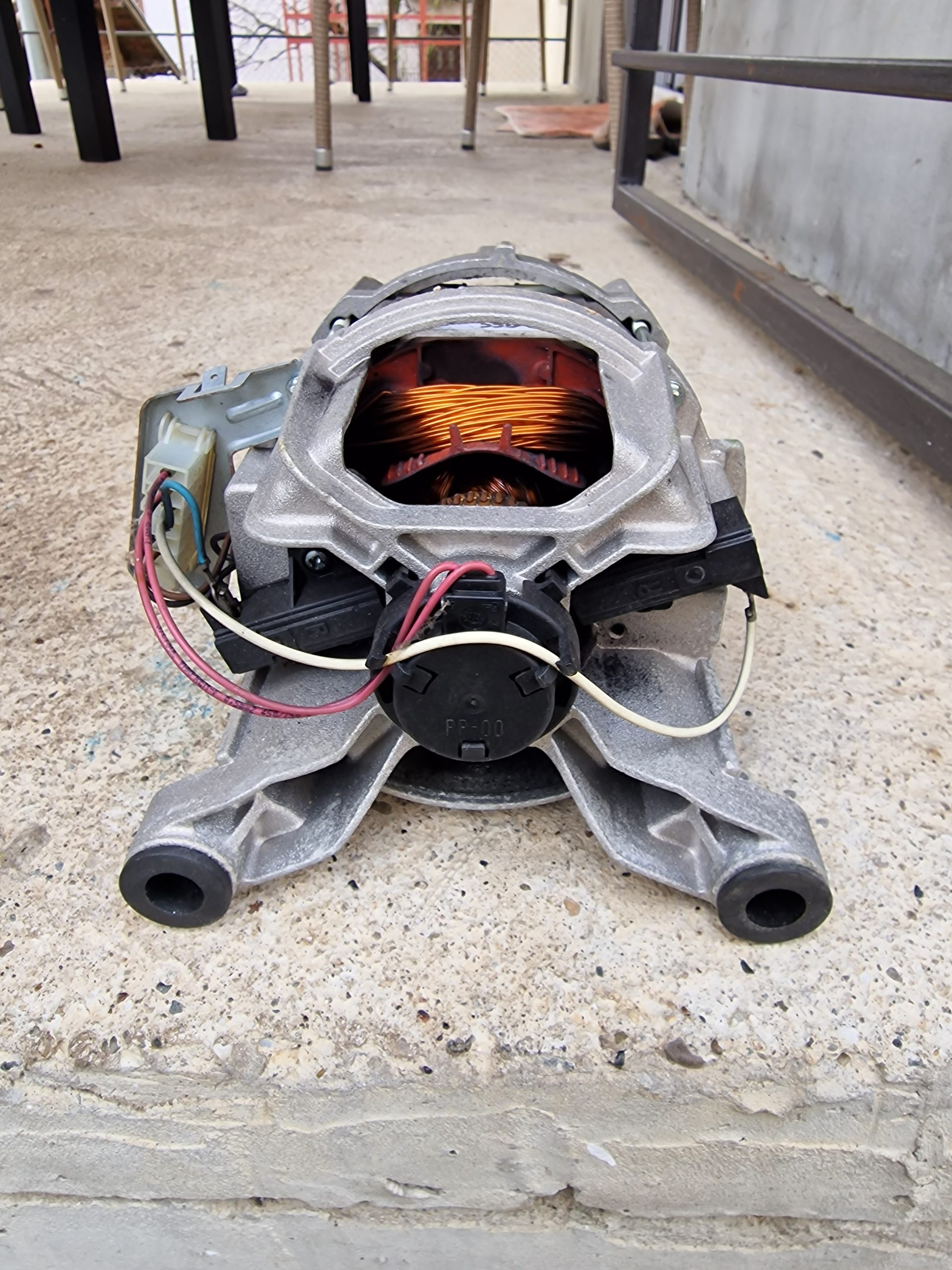 Elektro motor od veš mašine
