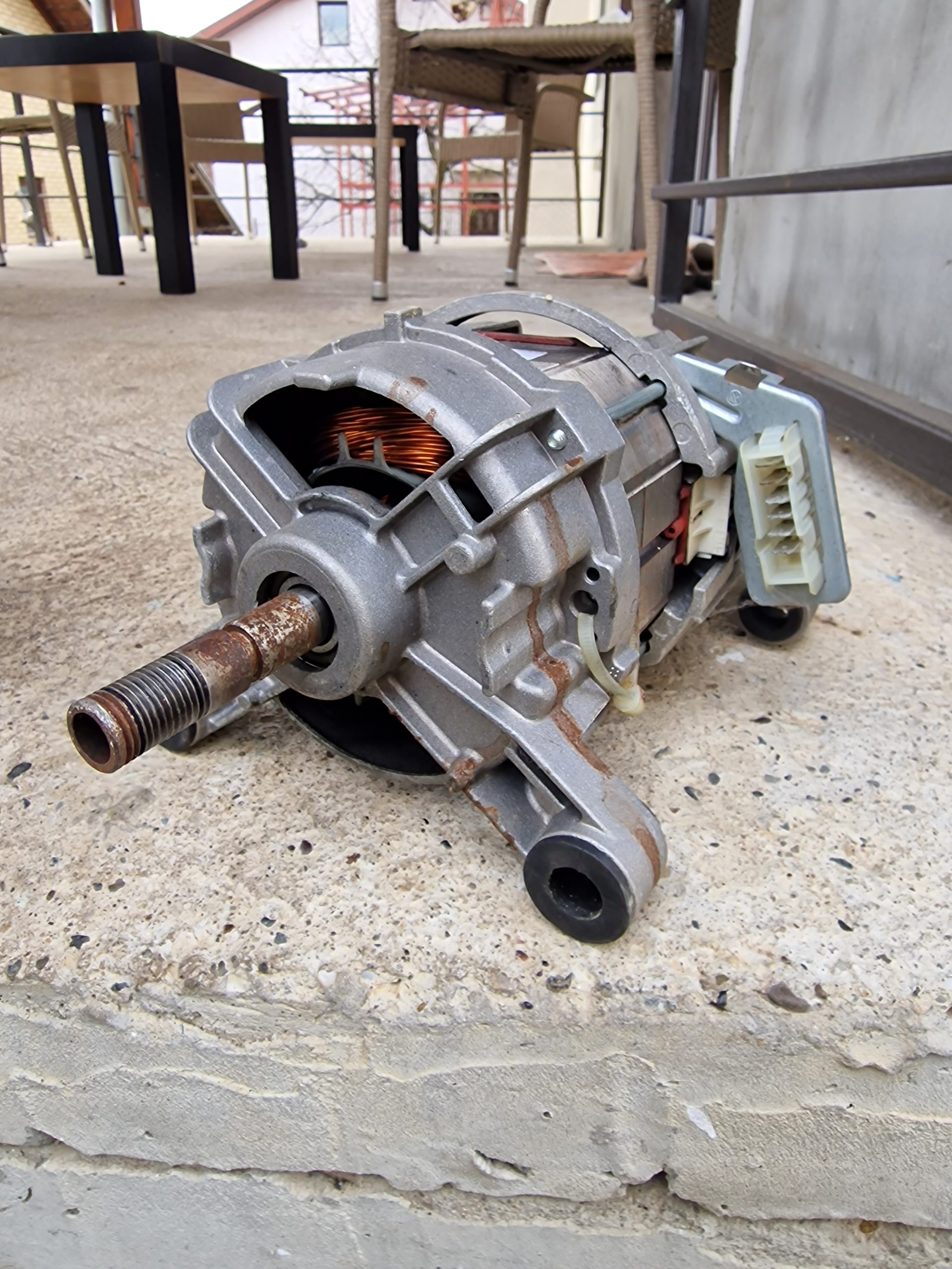 Elektro motor od veš mašine