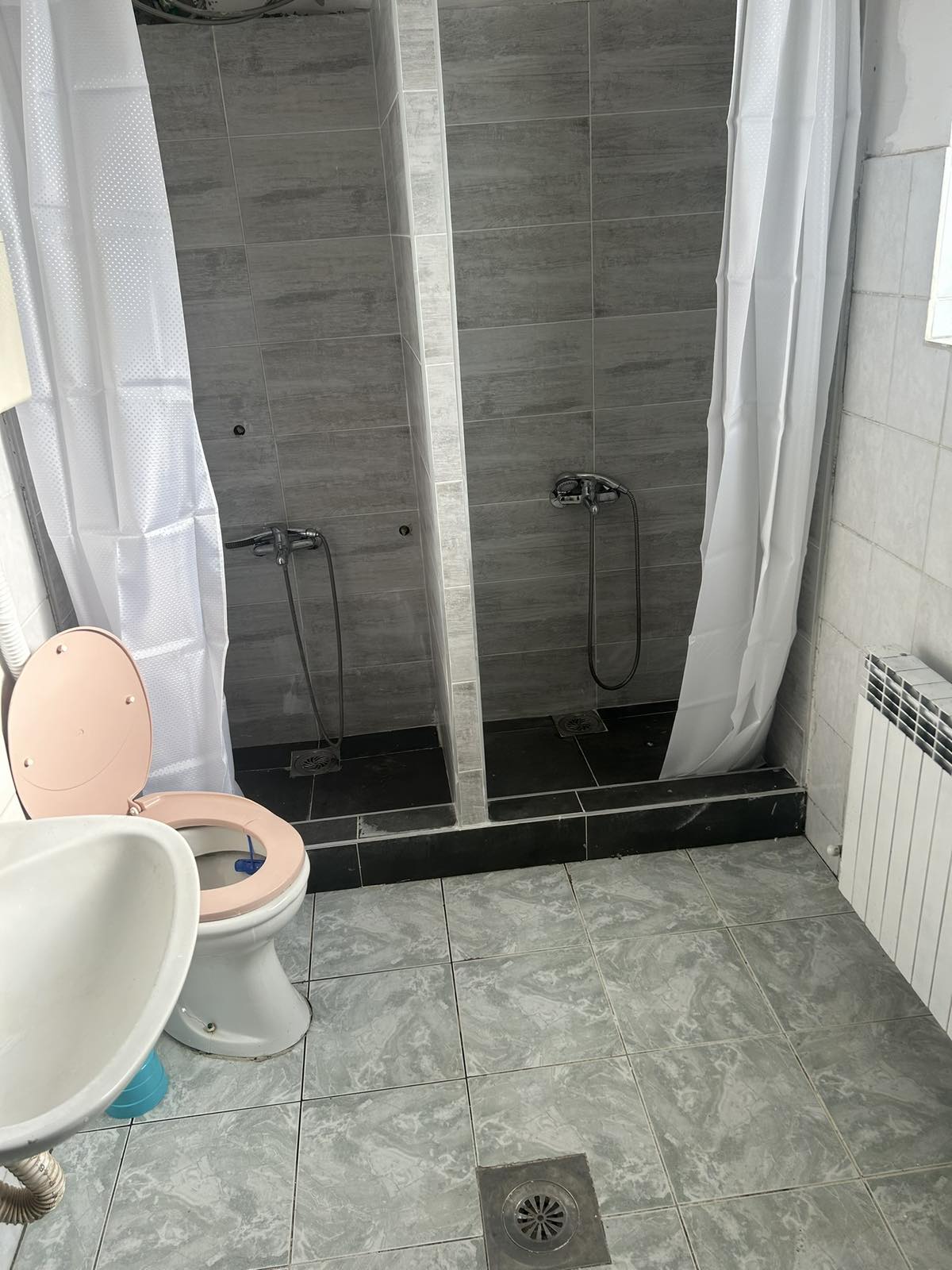 Izdajem smestaj za radnike Dobanovci – Surcin