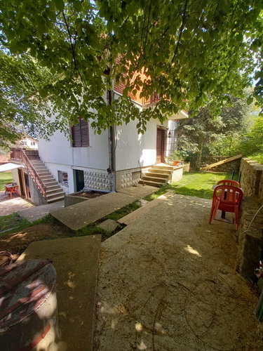 Avala, kragujevacki put. 200 m2, uknjizena 130.000 e