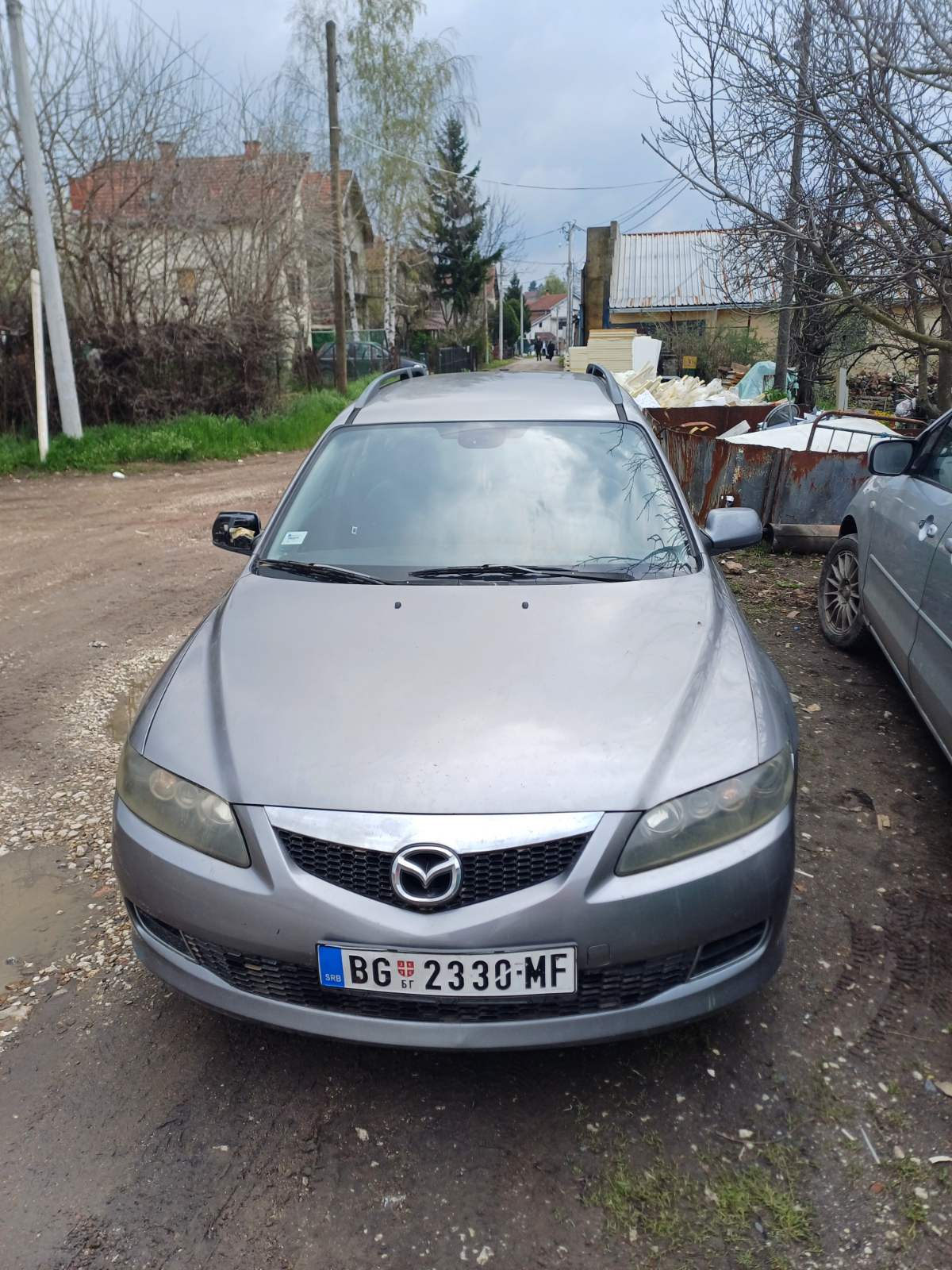 Polovni delovi Mazda