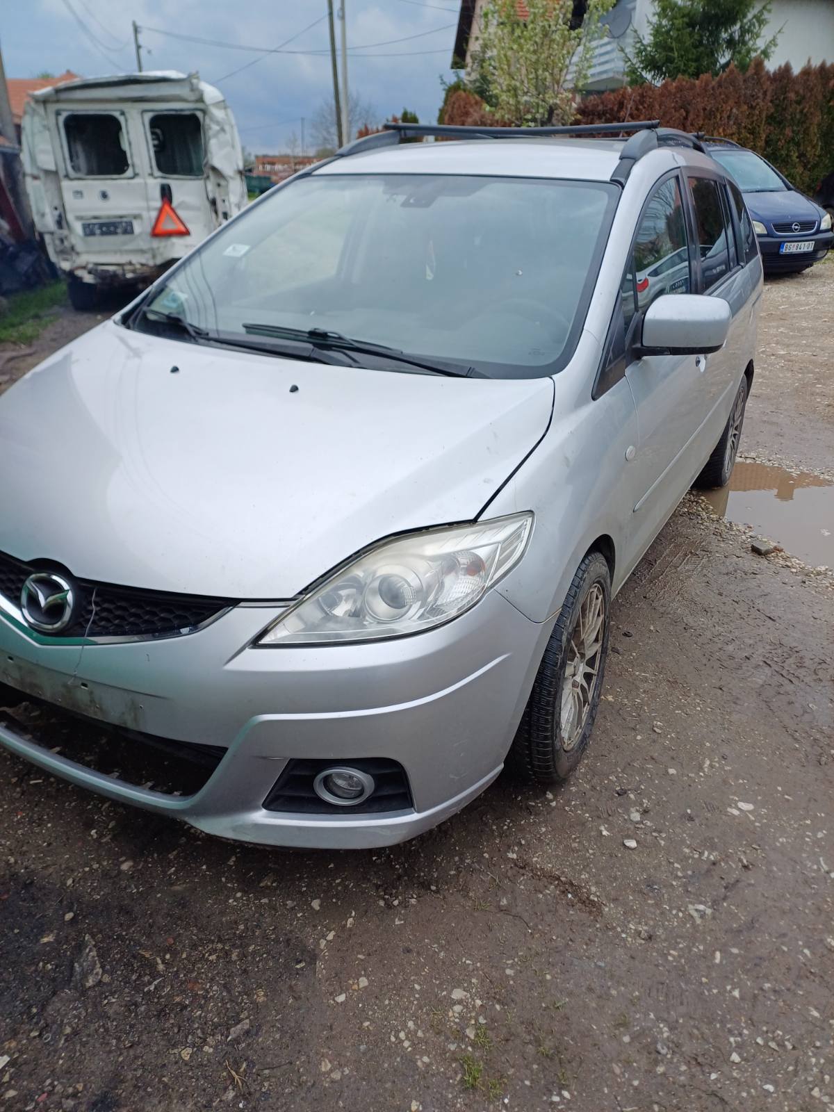 Polovni delovi Mazda