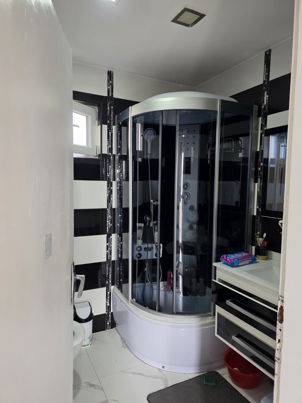 Kuca na prodaju moze i izdavanje-Cacak