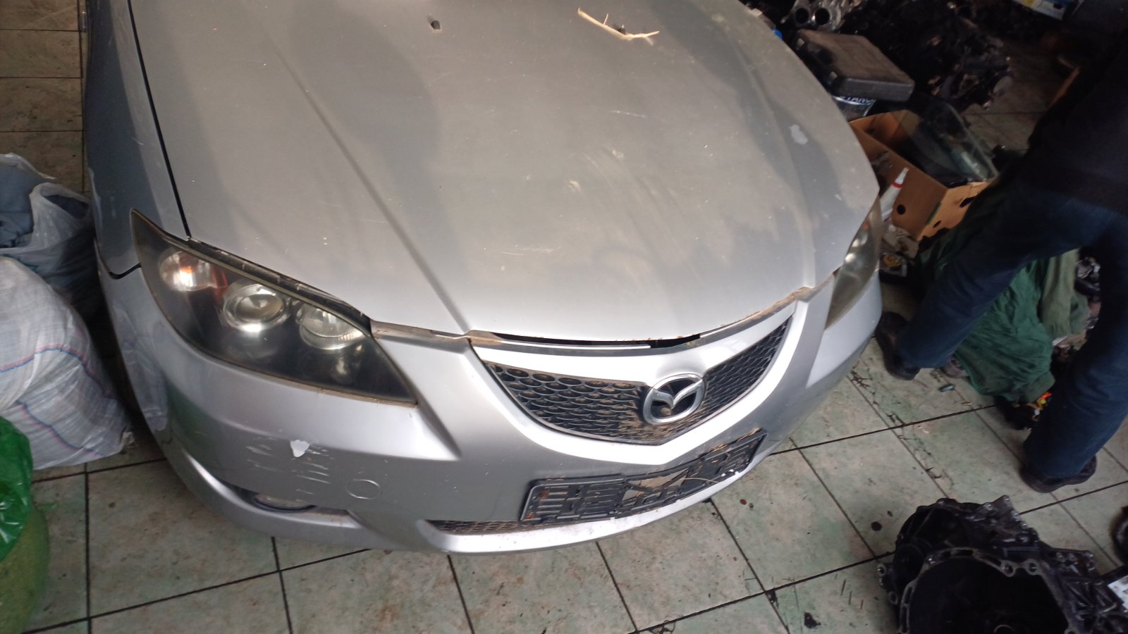 Polovni delovi Mazda