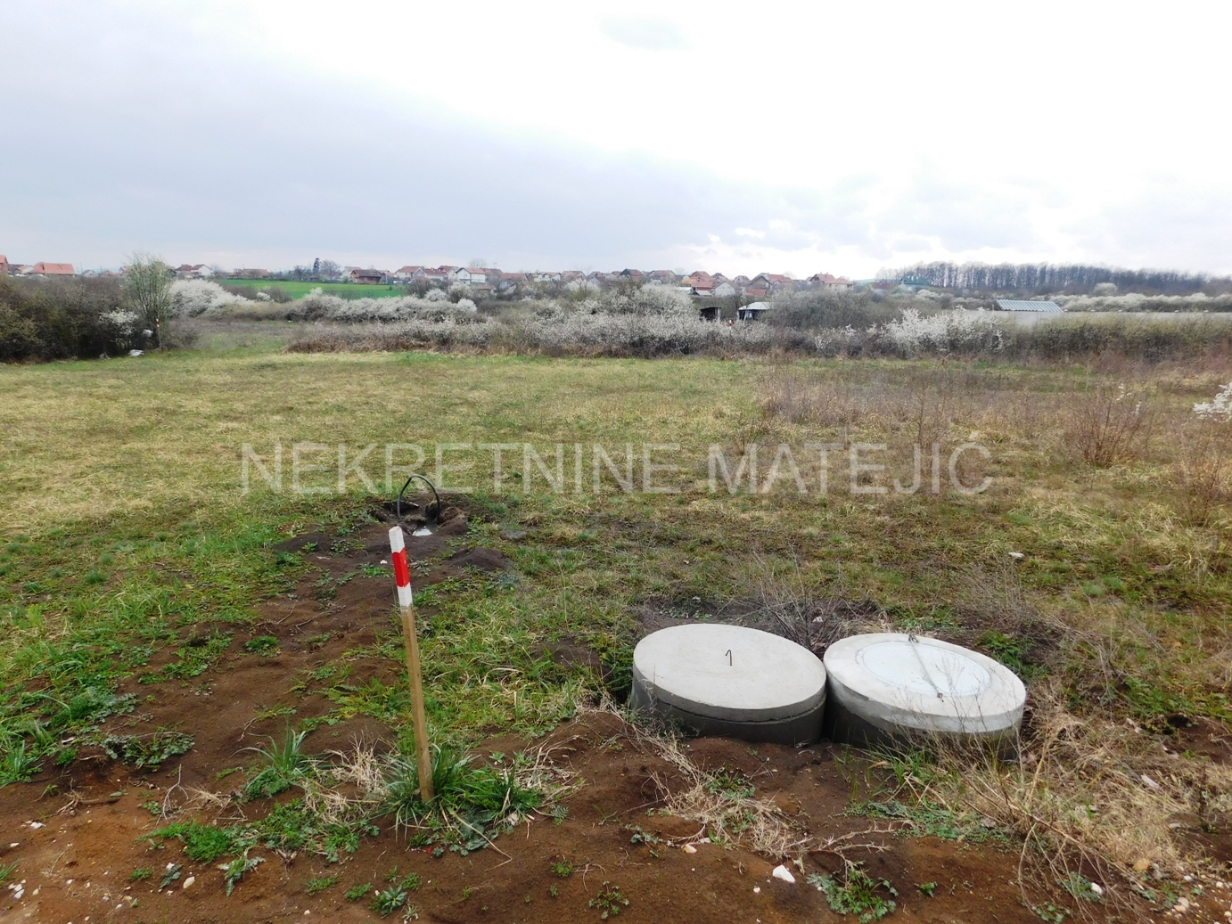 GRAĐEVINSKI PLAC 9 ARI KOD HOTELA ŠUMARICE, STRUJA, VODA–39.000 E