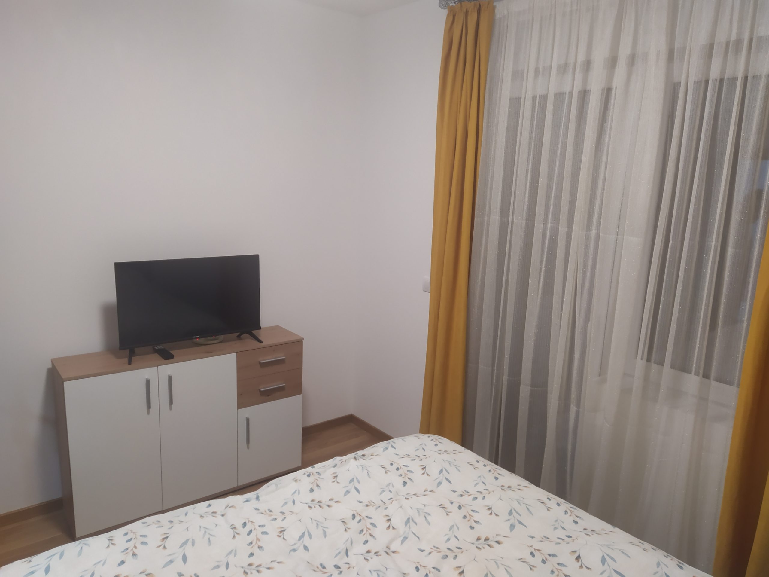 Izdajem Extra opremljen NOV trosoban stan