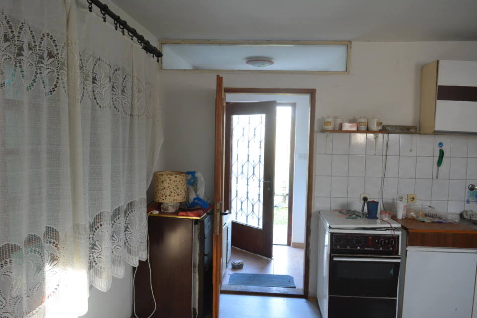 Seoska kuca na 8,6 ari placa na Ubu, Stublenica