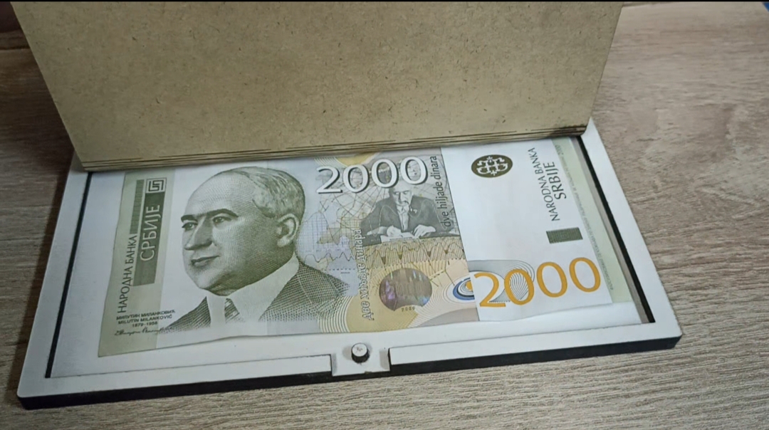 Elegantna Poklon drvena kutija za novac