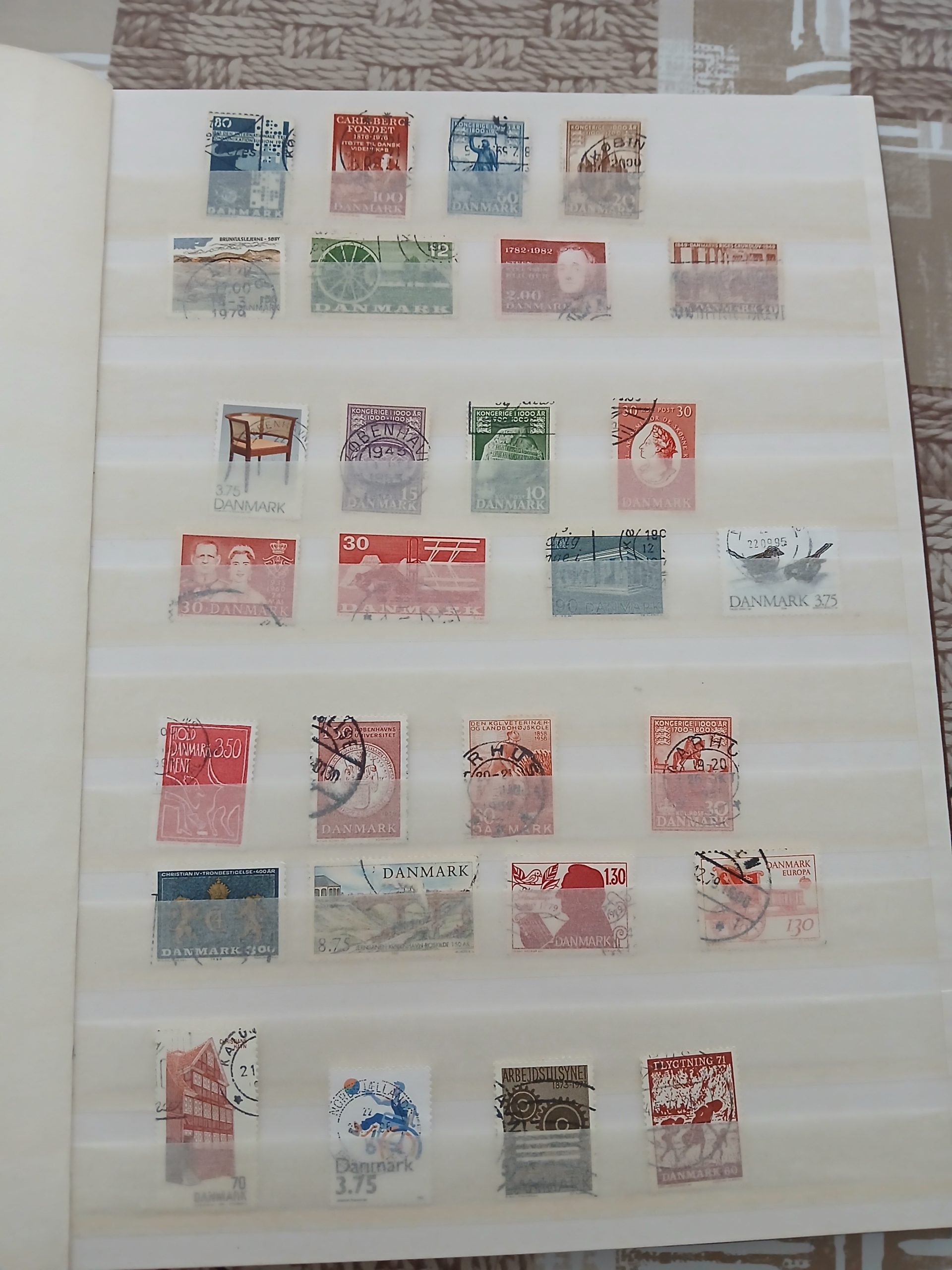 ALBUM SA FIL MARKAMA STRANE