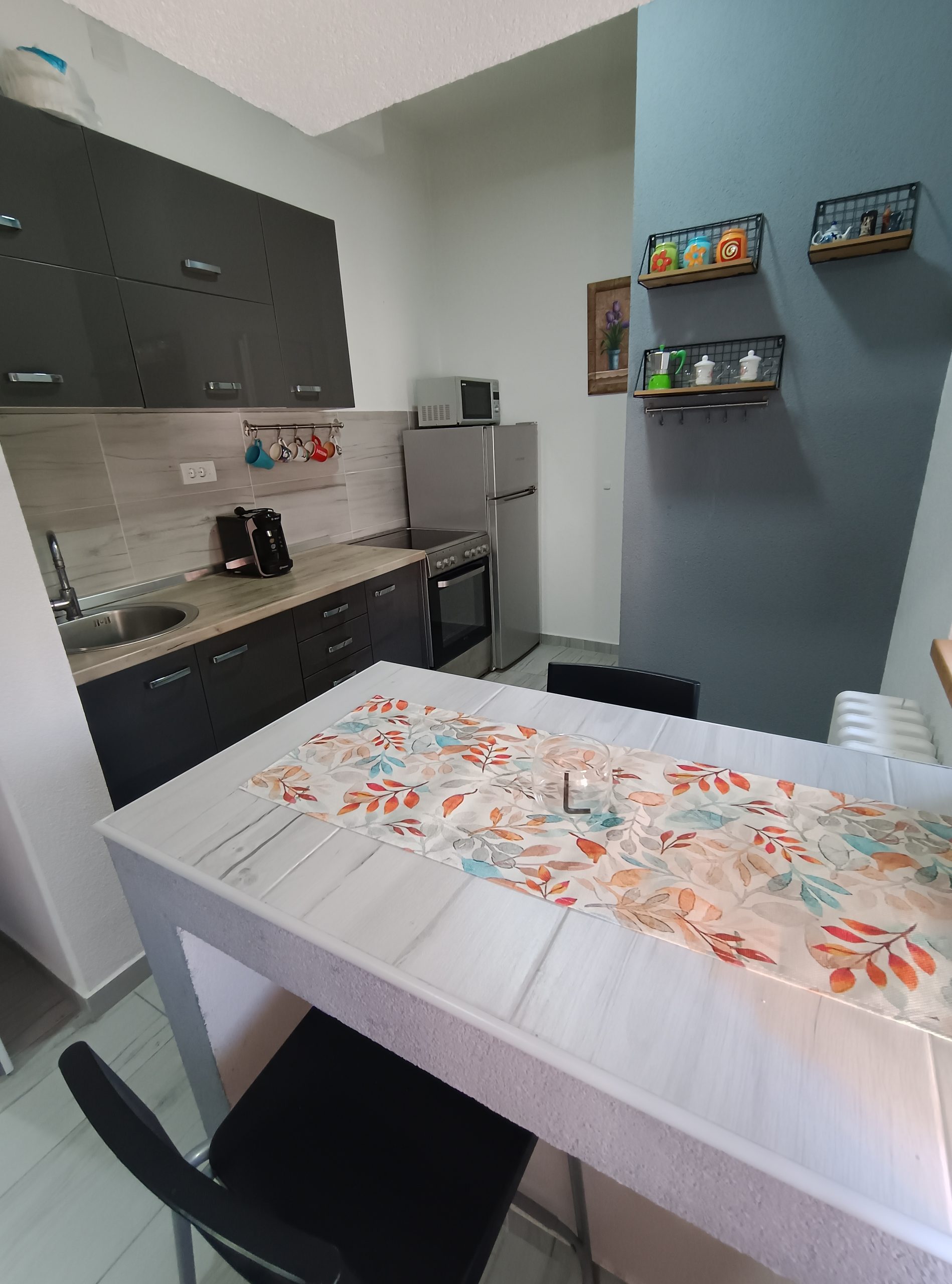 Dvosoban stan ul.Mihajla Iveše 5