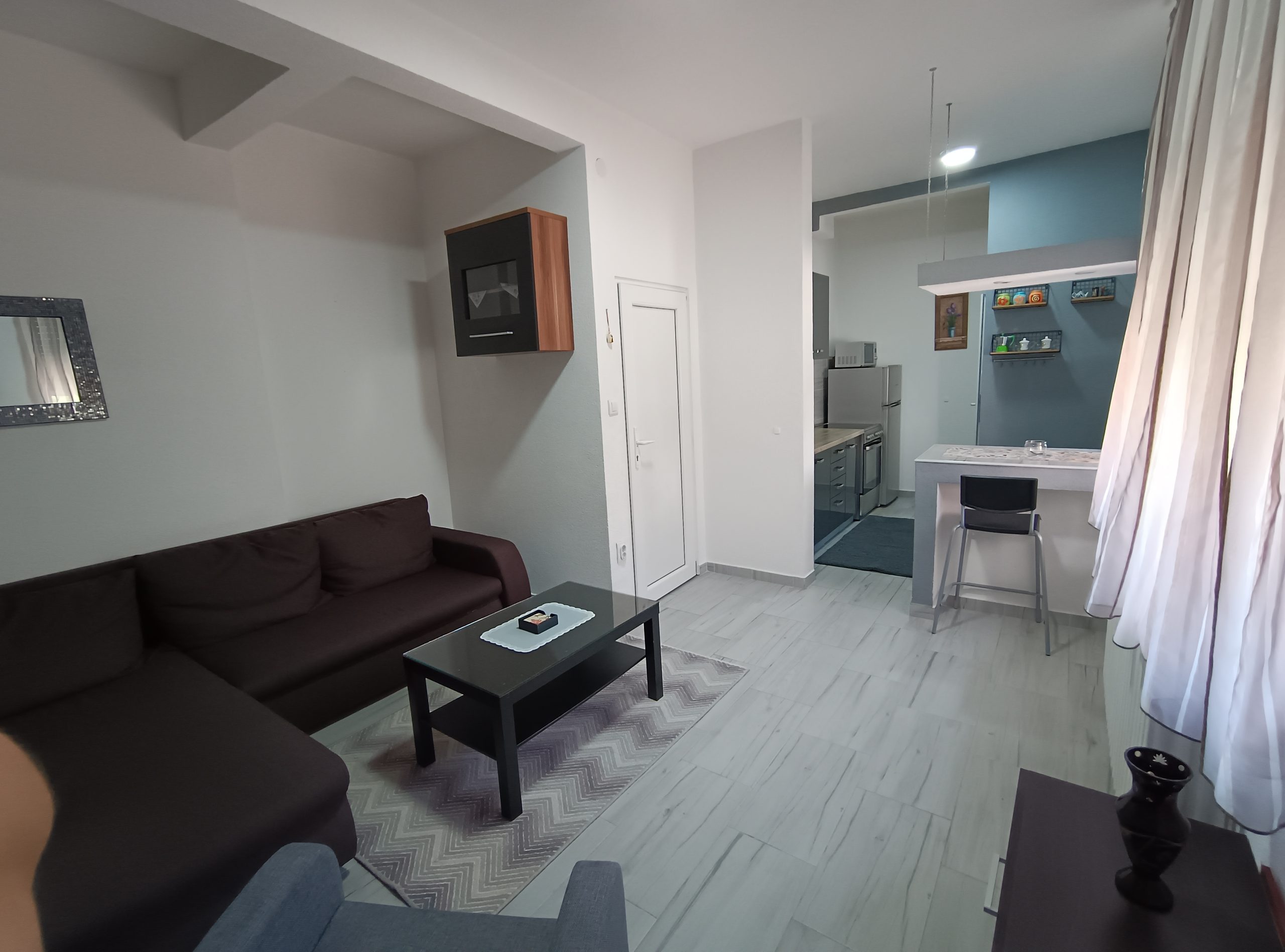 Dvosoban stan ul.Mihajla Iveše 5