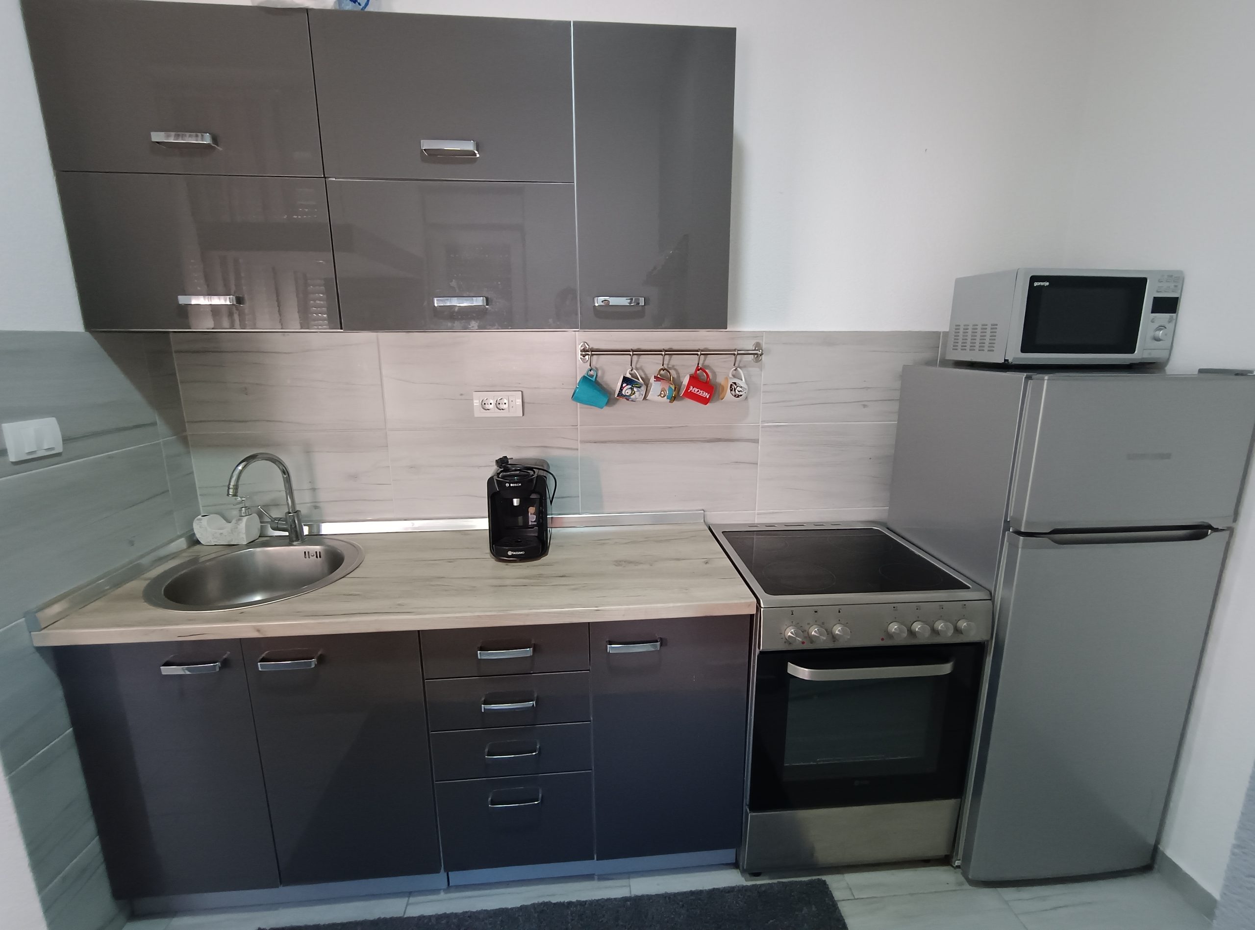 Dvosoban stan ul.Mihajla Iveše 5