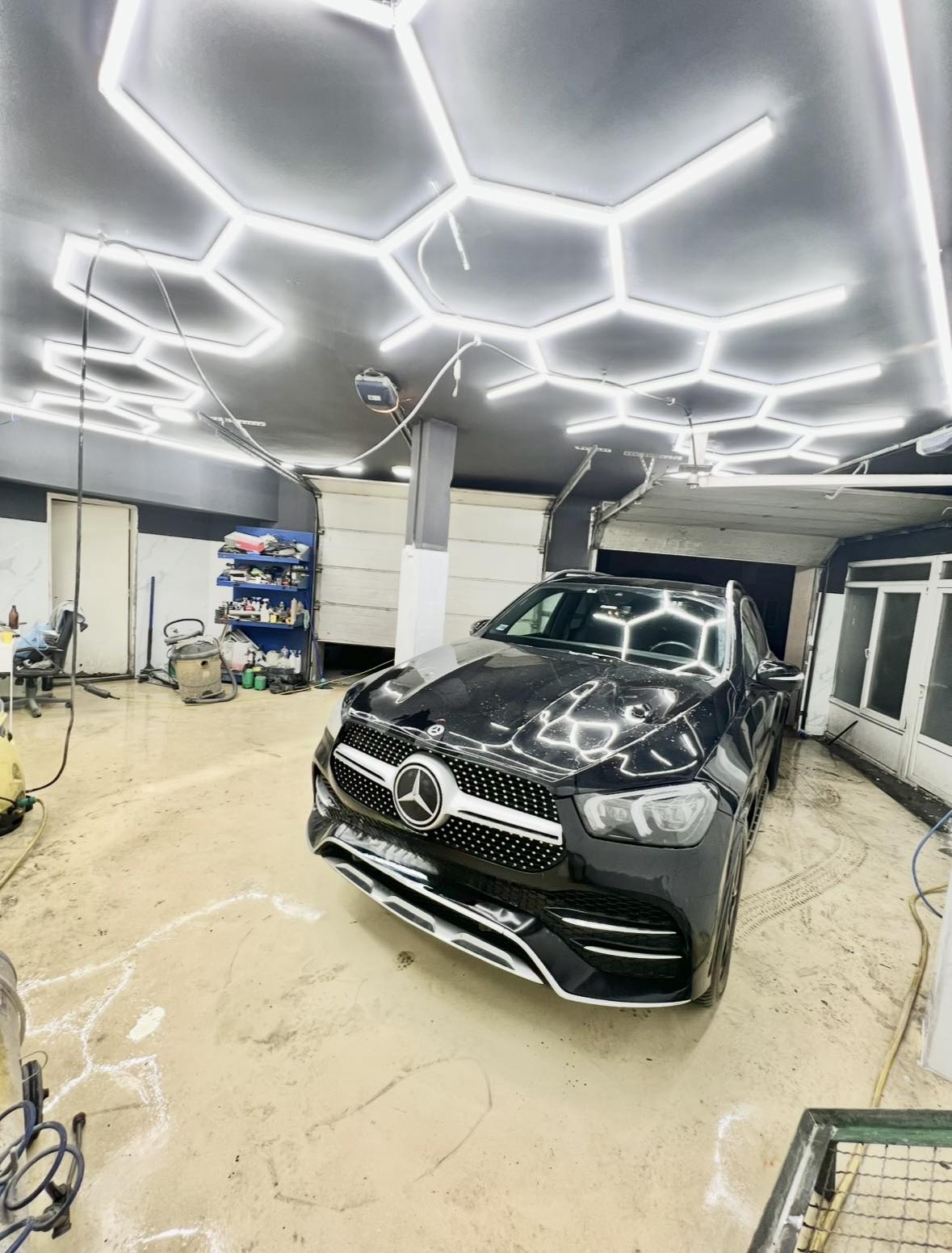 Potreban radnik sa iskustvom u autoperionici-Dobanovci