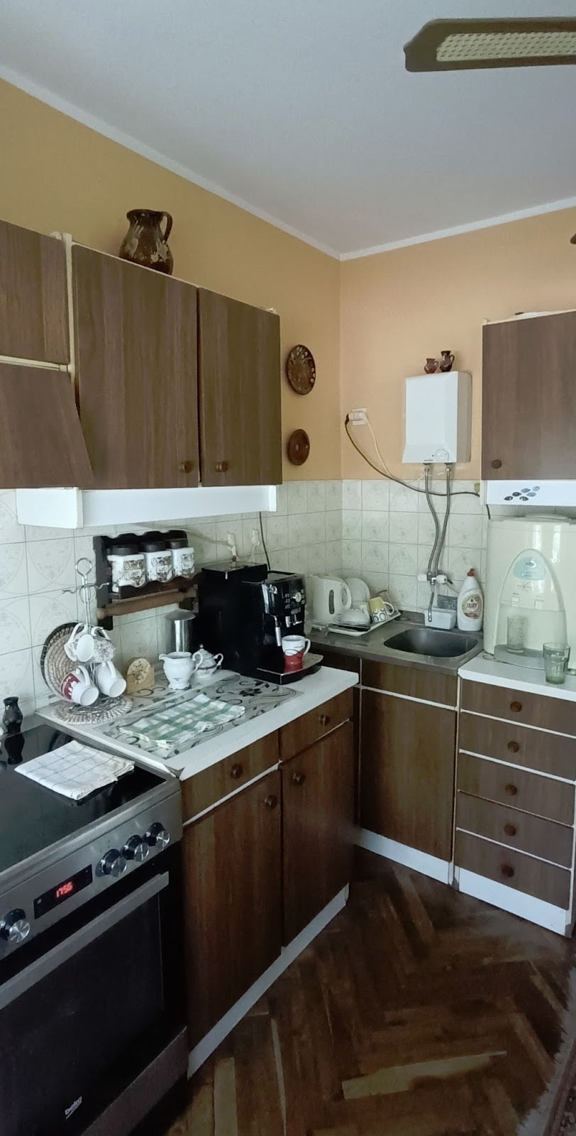 Na prodaju porodična kuća u Vrbasu – čvrsta gradnja sa dušom!