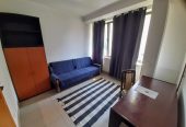Izdajem komforne nove JEDNOKREVETNE SOBE U SKLOPU STANA u Centru – Kragujevac Ul. Karadjordjeva.