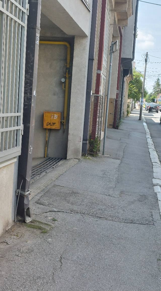 CENTAR GARAŽA