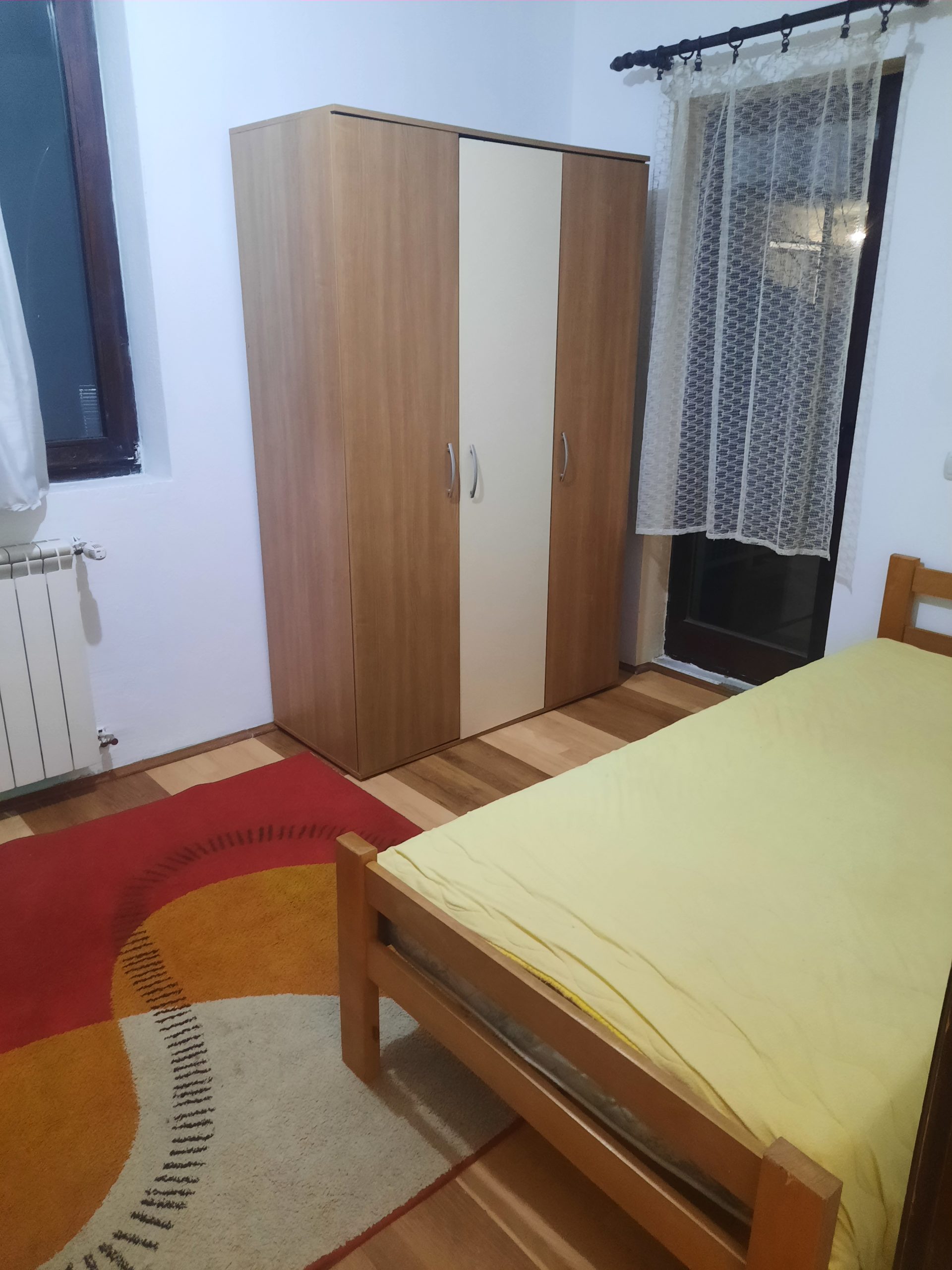 Izdajem trosoban stan u Erdogliji u Kragujevcu