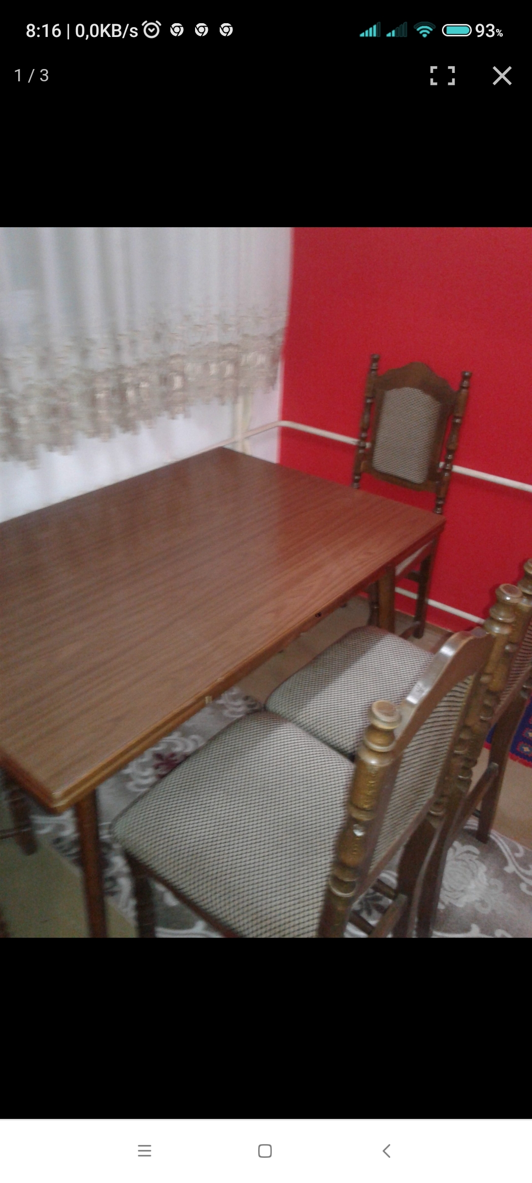 Trpezarijski sto i stolice