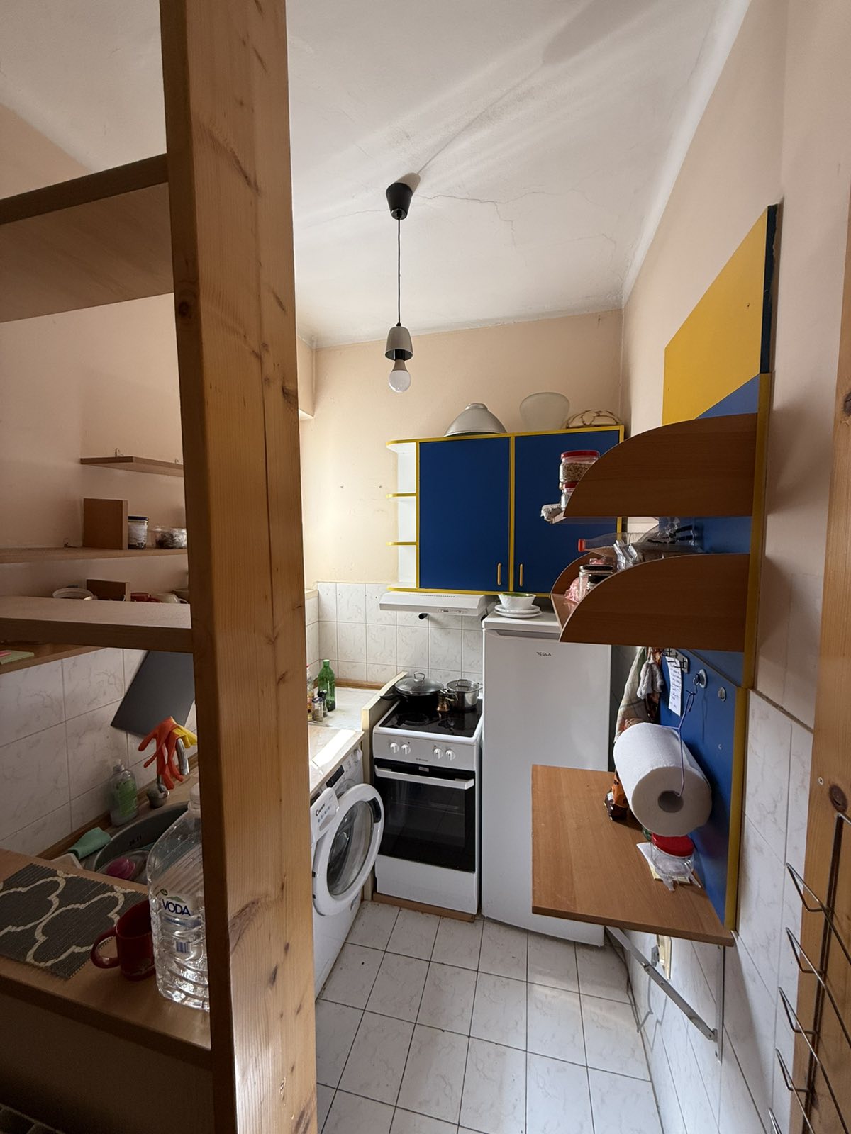 Izdaje se jednoiposoban namesten stan u ulici Kraljice Natalije, u samom centru grada