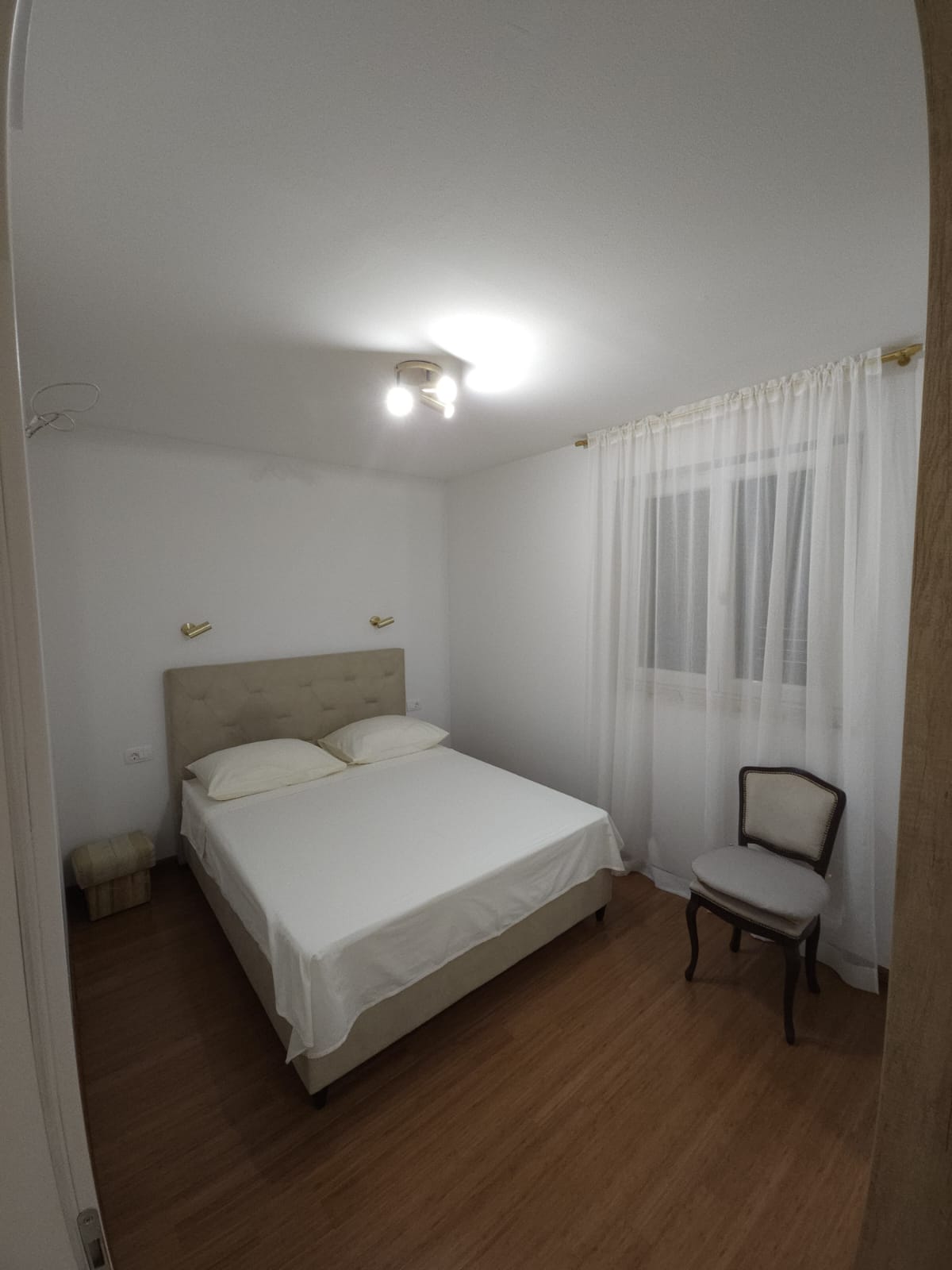 Izdaje se apartman u centru stobreca-hrvatska