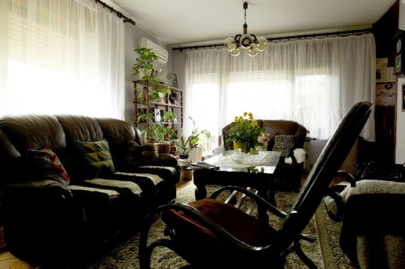 Na prodaju porodična kuća u Vrbasu – čvrsta gradnja sa dušom!