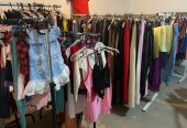 Prodajem preko 2500 komada garderobe