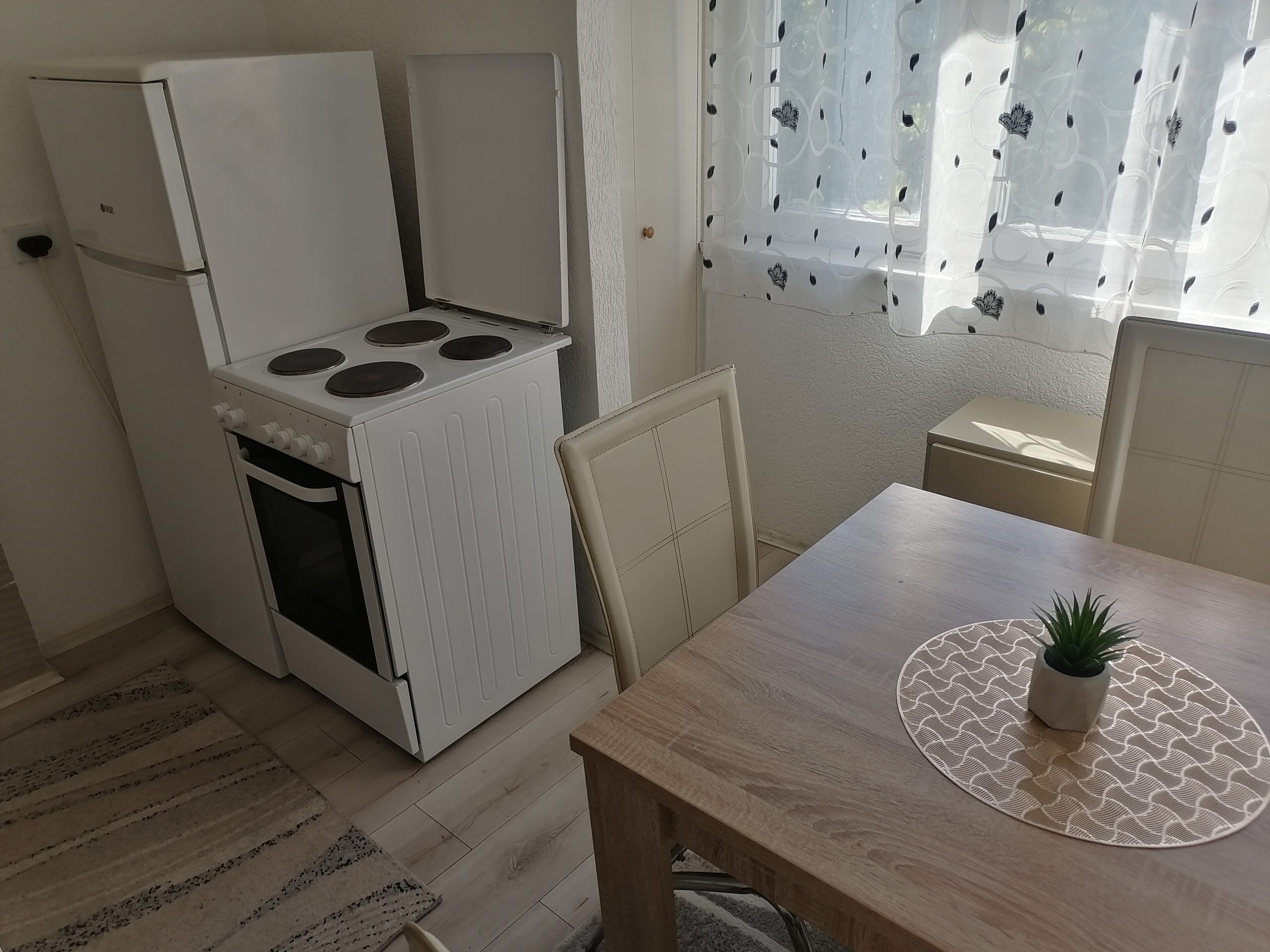 Izdajem jednosoban stan na Bubnju