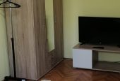 Izdajem jednosoban stan na Bubnju