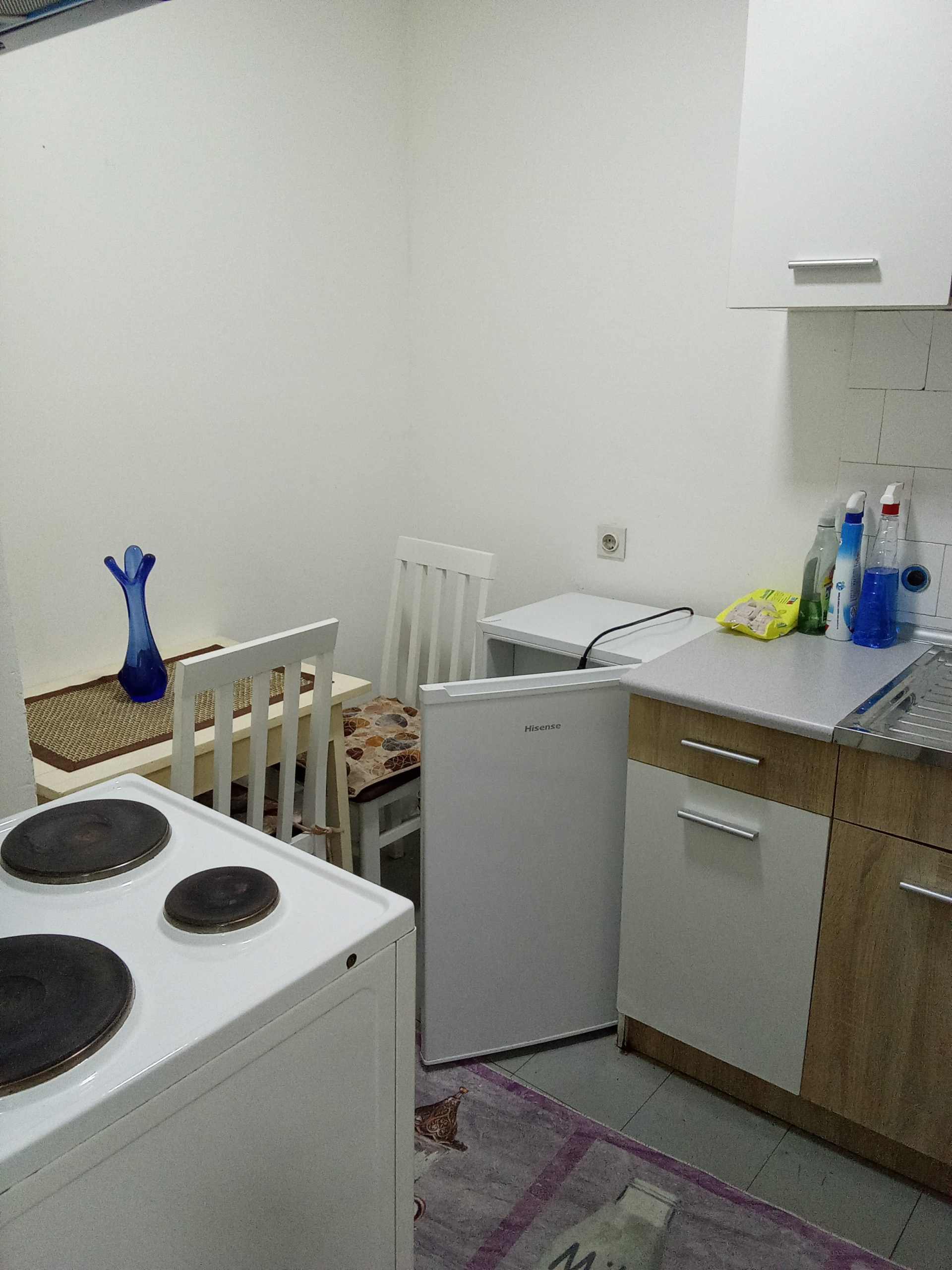 Izdajemo stan kod Medicinskog fakulteta