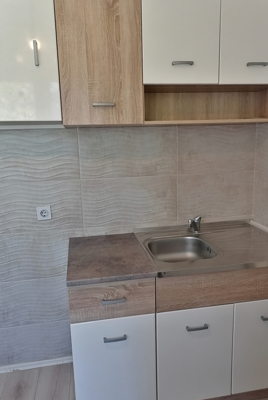 Izdajem jednosoban stan na Bubnju