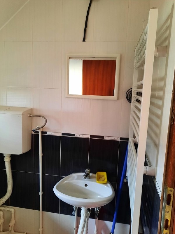 Izdajem sobe za studente(devojke)