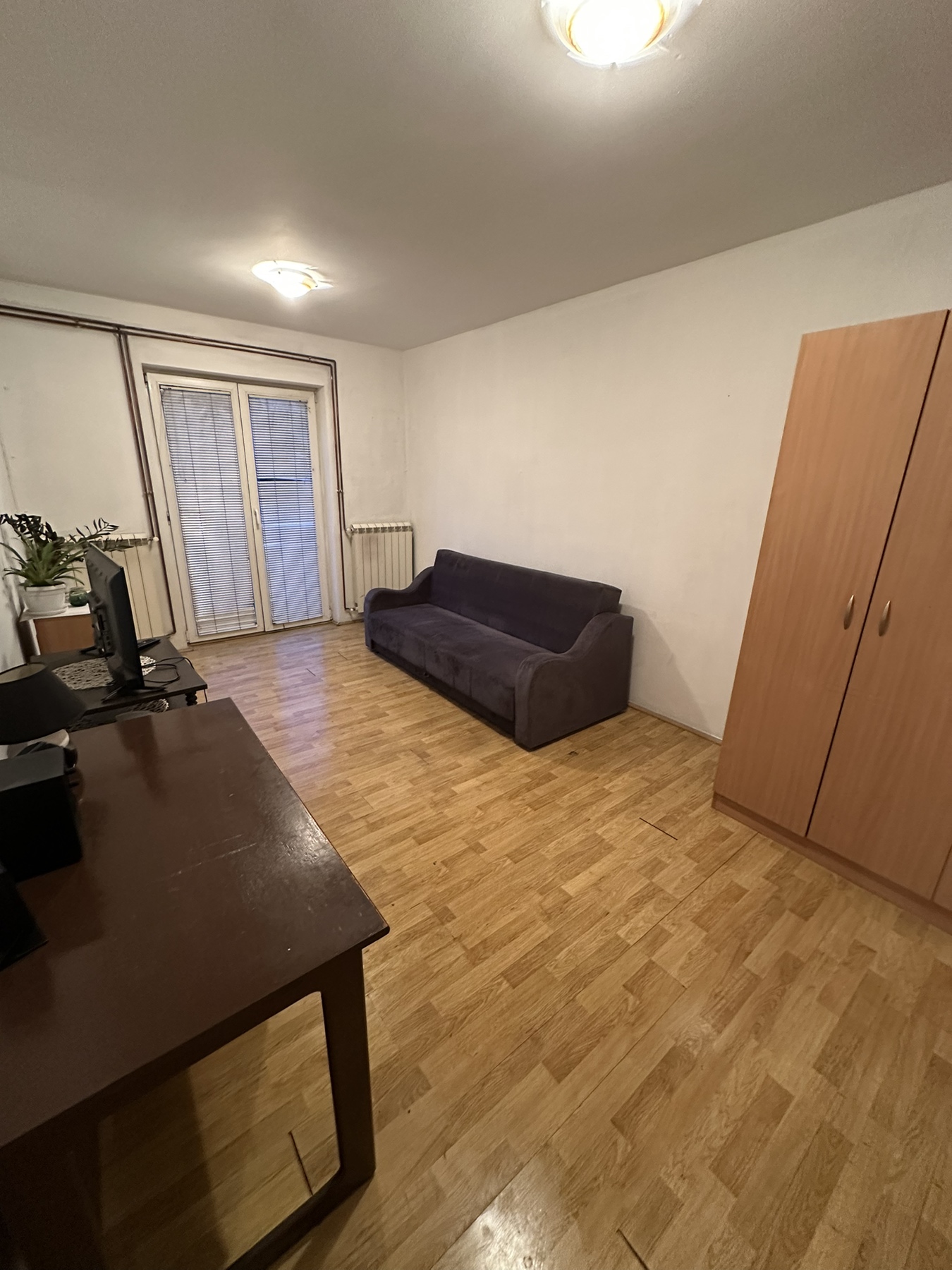 Dvosoban stan na VASARISTU