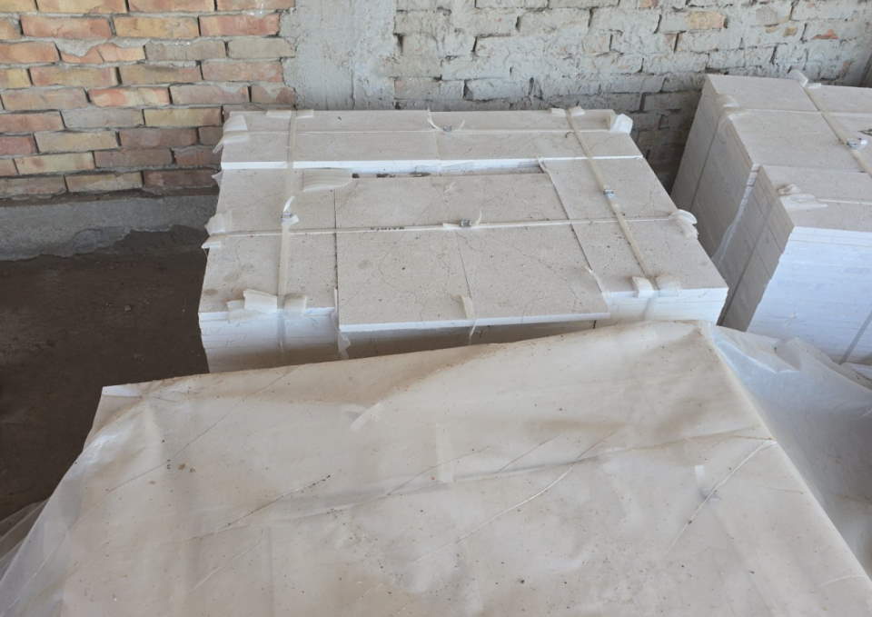 Velika rasprodaja mermernih i granitnih pločica