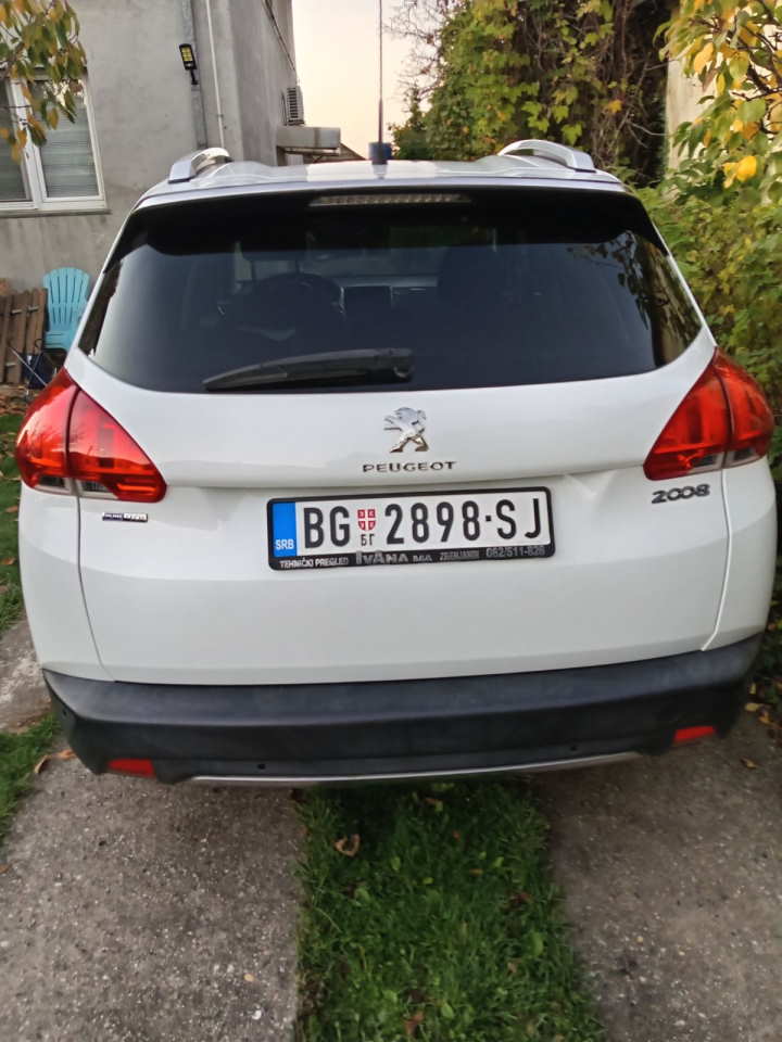 Pežo 2008.1.2turbo benzin 2017. god