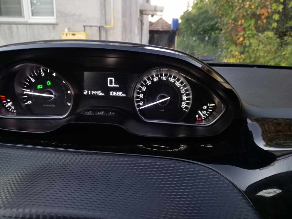 Pežo 2008.1.2turbo benzin 2017. god