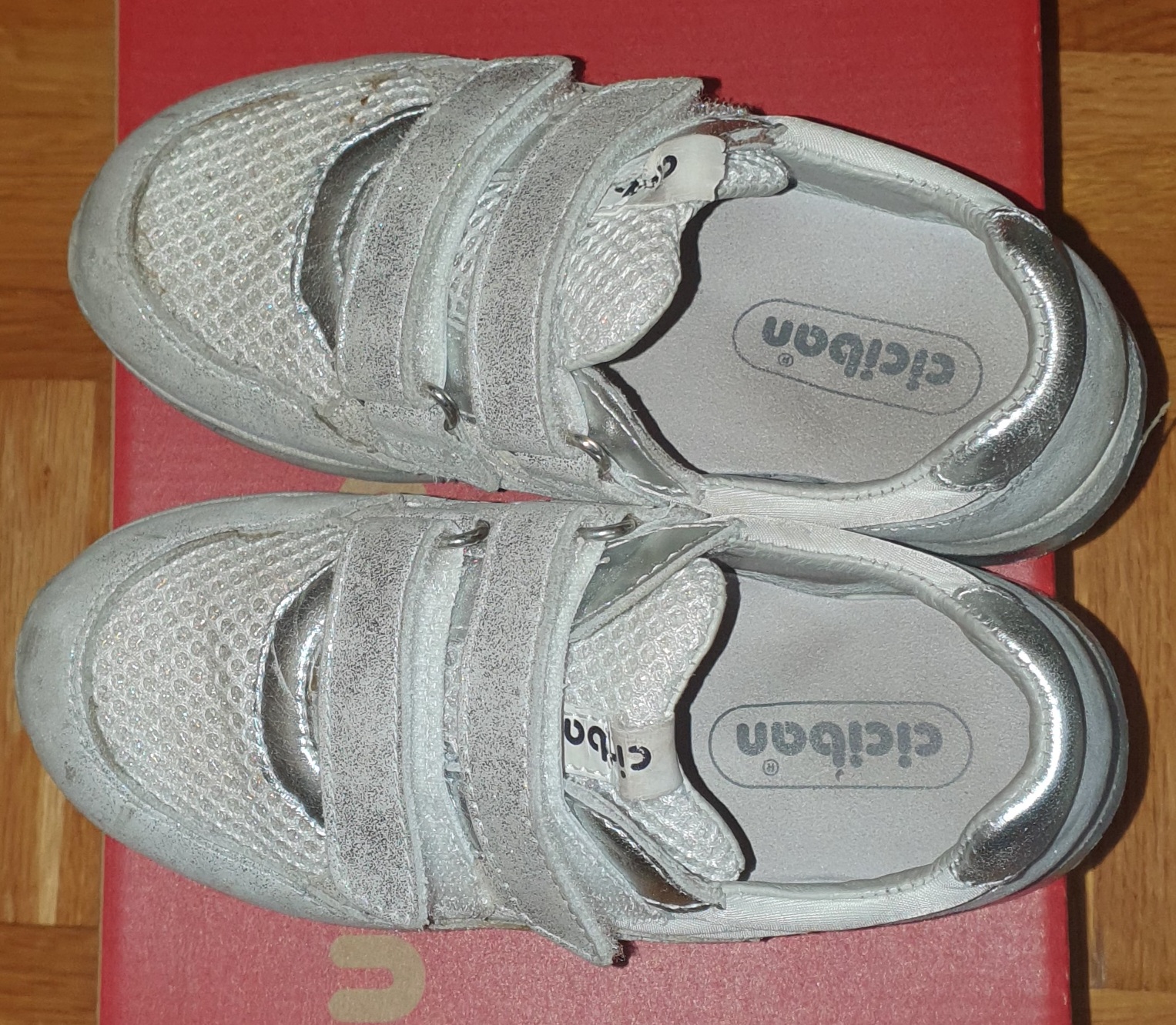 Prodajem ciciban patike