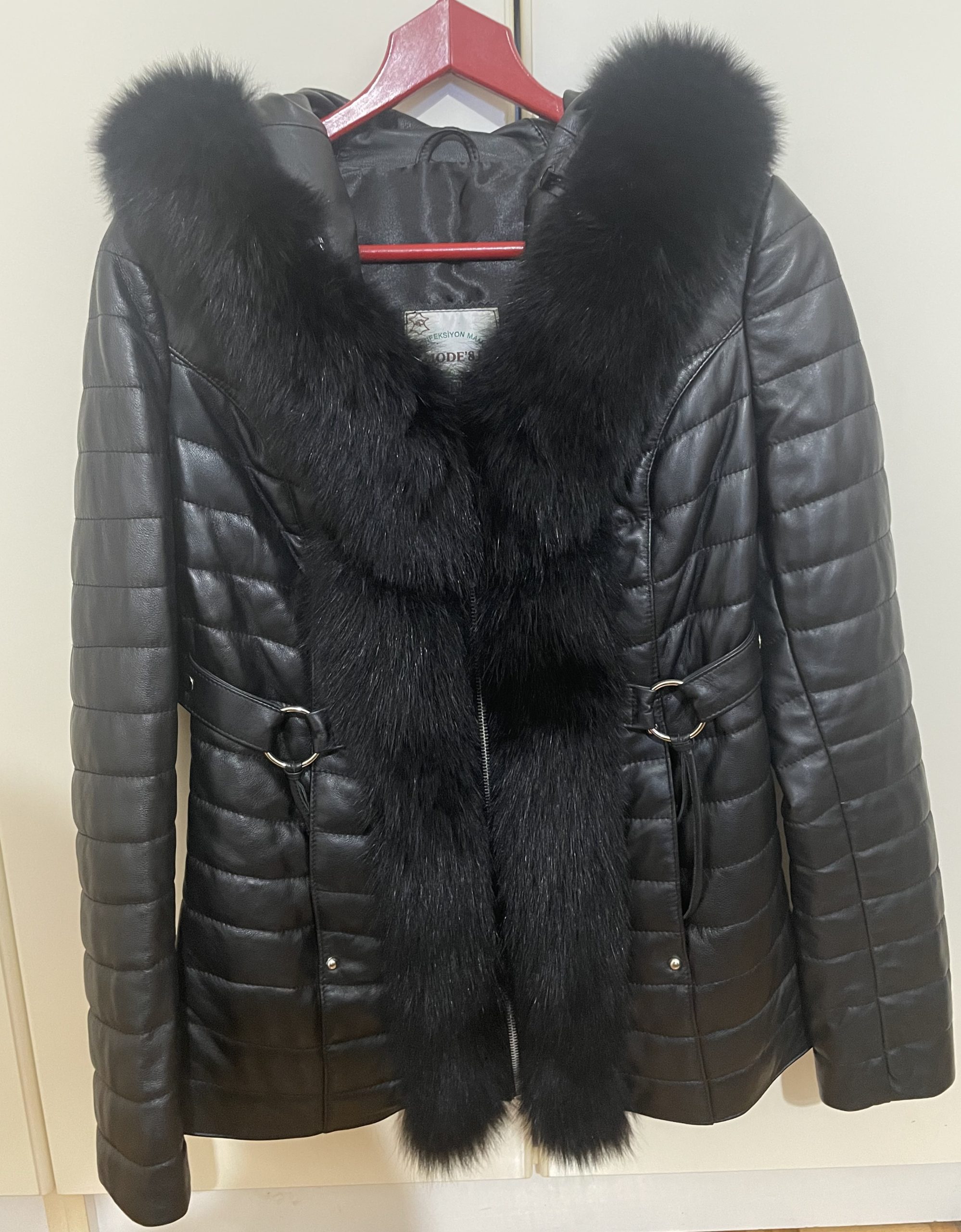 Kozna jakna sa krznom