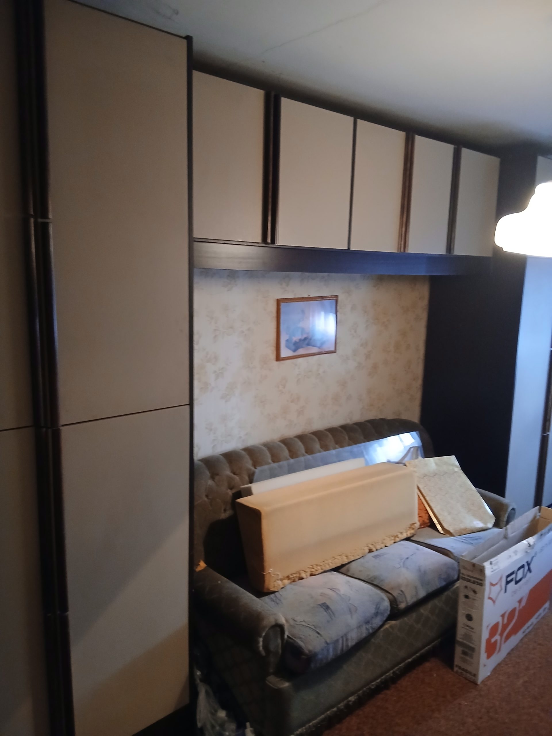 3 regala+kuhinja+TA peć 6 kw