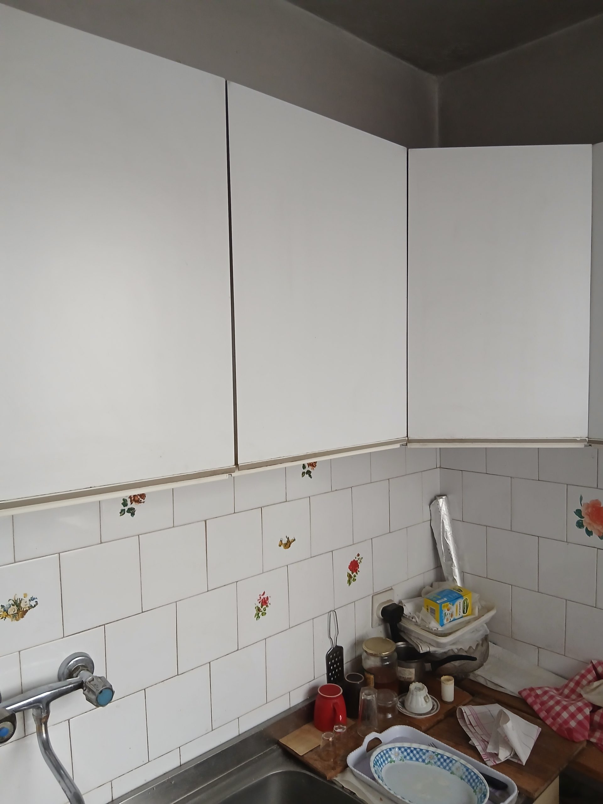 3 regala+kuhinja+TA peć 6 kw