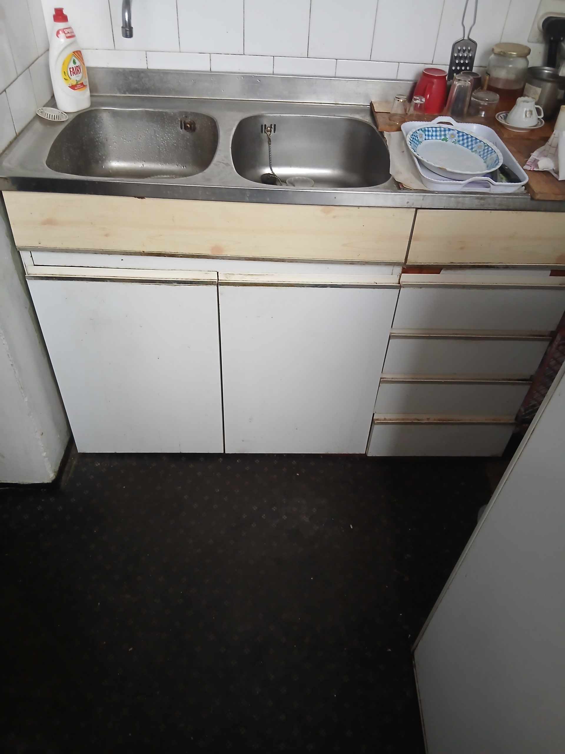 3 regala+kuhinja+TA peć 6 kw