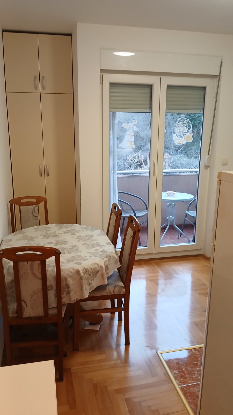 Izdajem namešten stan u Vrnjačkoj banji