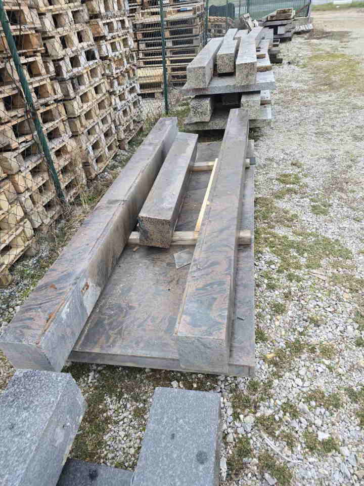 Prodajem 18 kibika granitnih ploca raznih debljina i vrsta