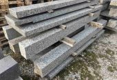 Na prodaju 30 m3 granitnih ploca, stubova,