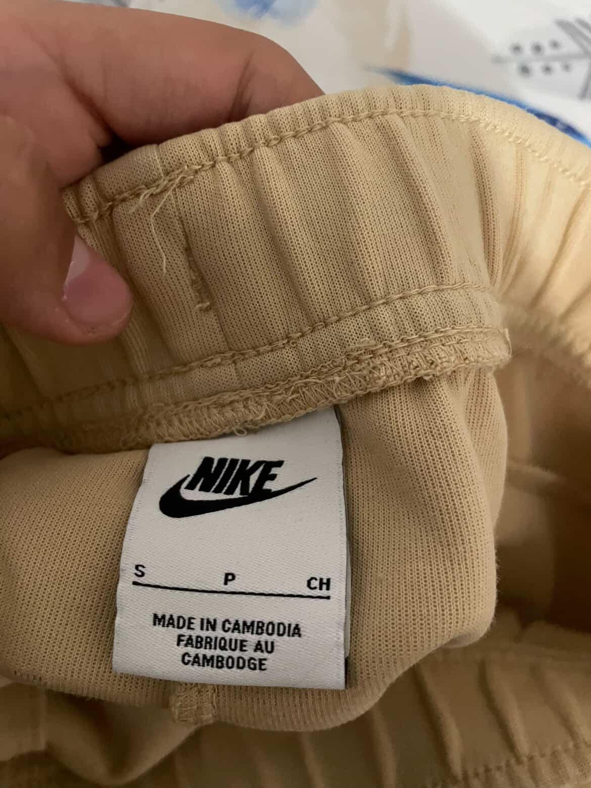 nike tech krem donji deo